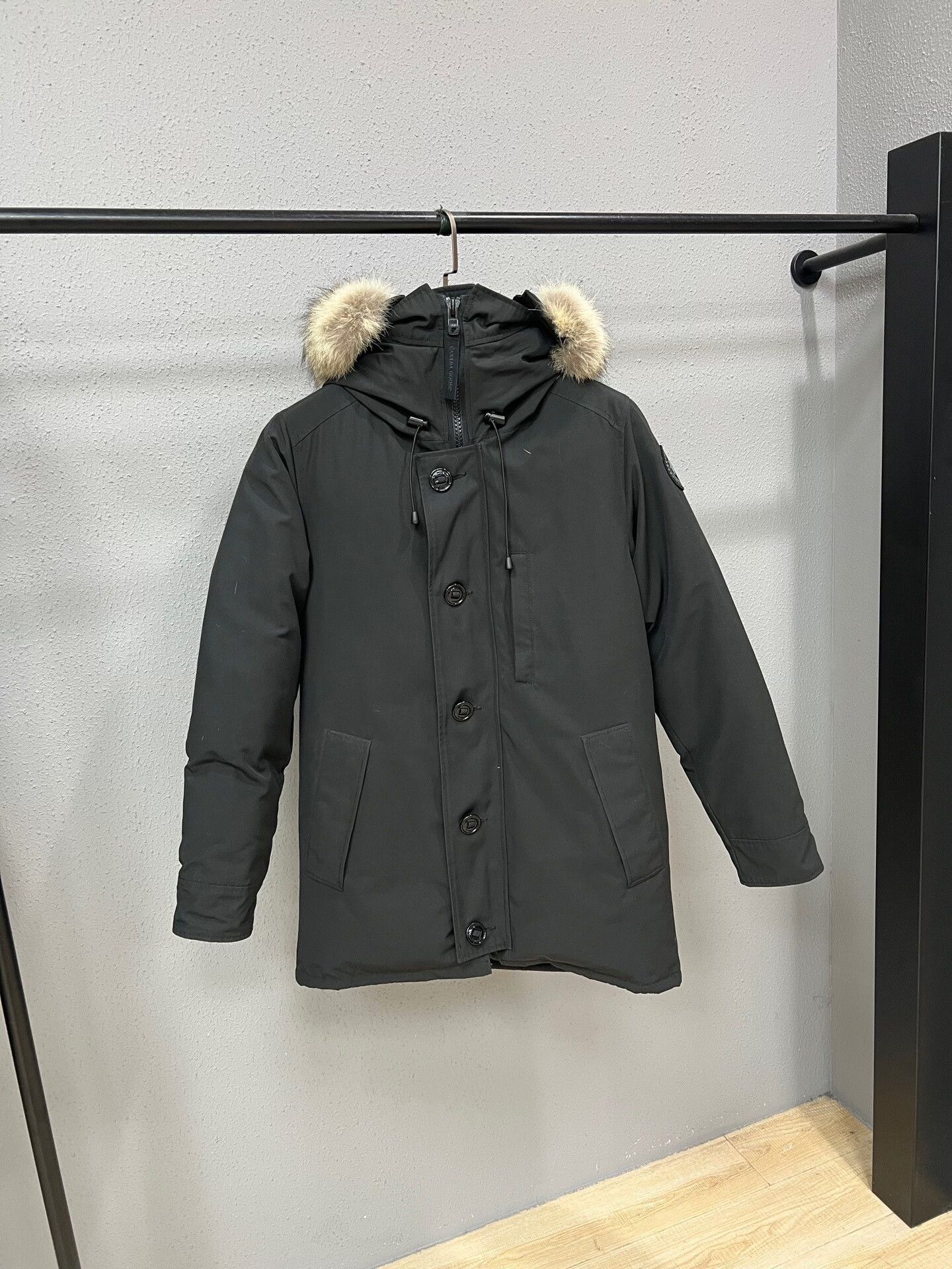 Canada Goose Canada Goose Black Down Jacket with Fur Collar Size S / US 4 / IT 40 - 1 Thumbnail