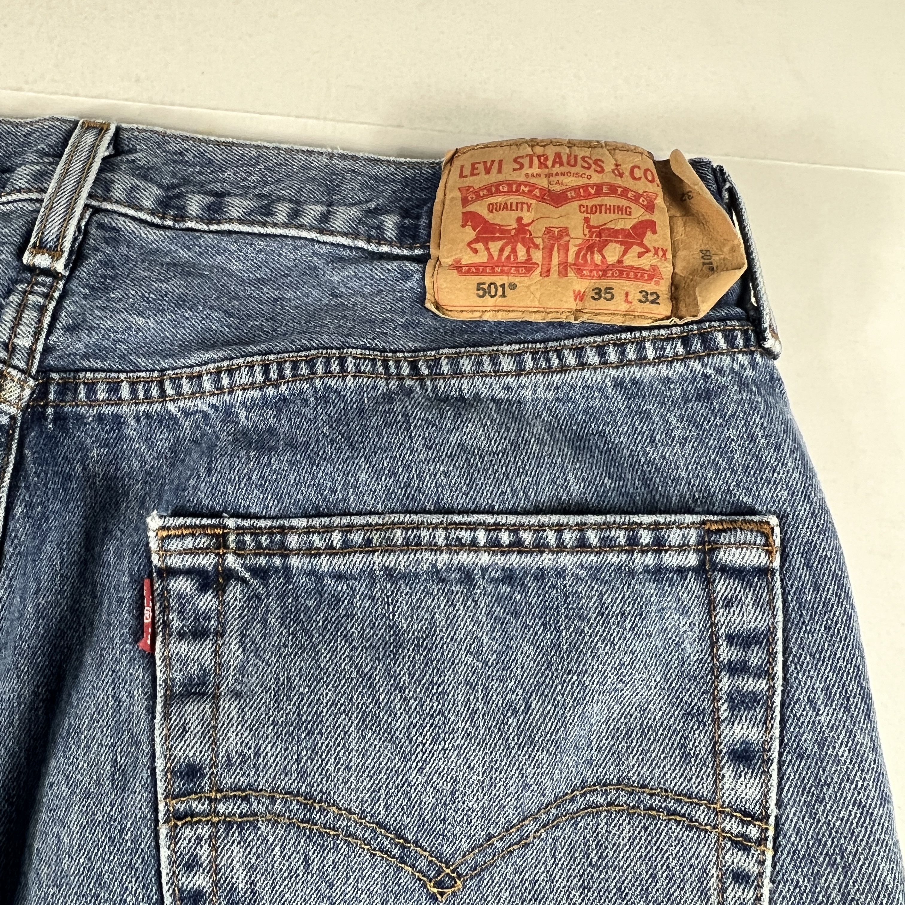 Levi's Levi's Jean Shorts 501 Straight Faded Cut Off Denim Jorts Size US 35 - 11 Thumbnail