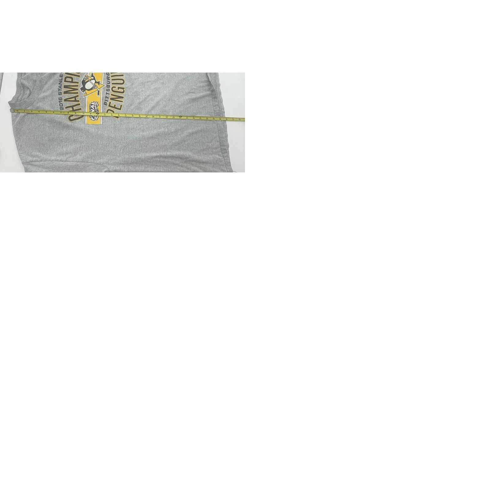 Champion Pittsburgh Penguins Shirt Men XL 2016 Champions Heather Gray Double Sided Graphic Print Crew Neck Short Sleeve Cotton Knit Vintage? No Size US XL / EU 56 / 4 - 10 Thumbnail