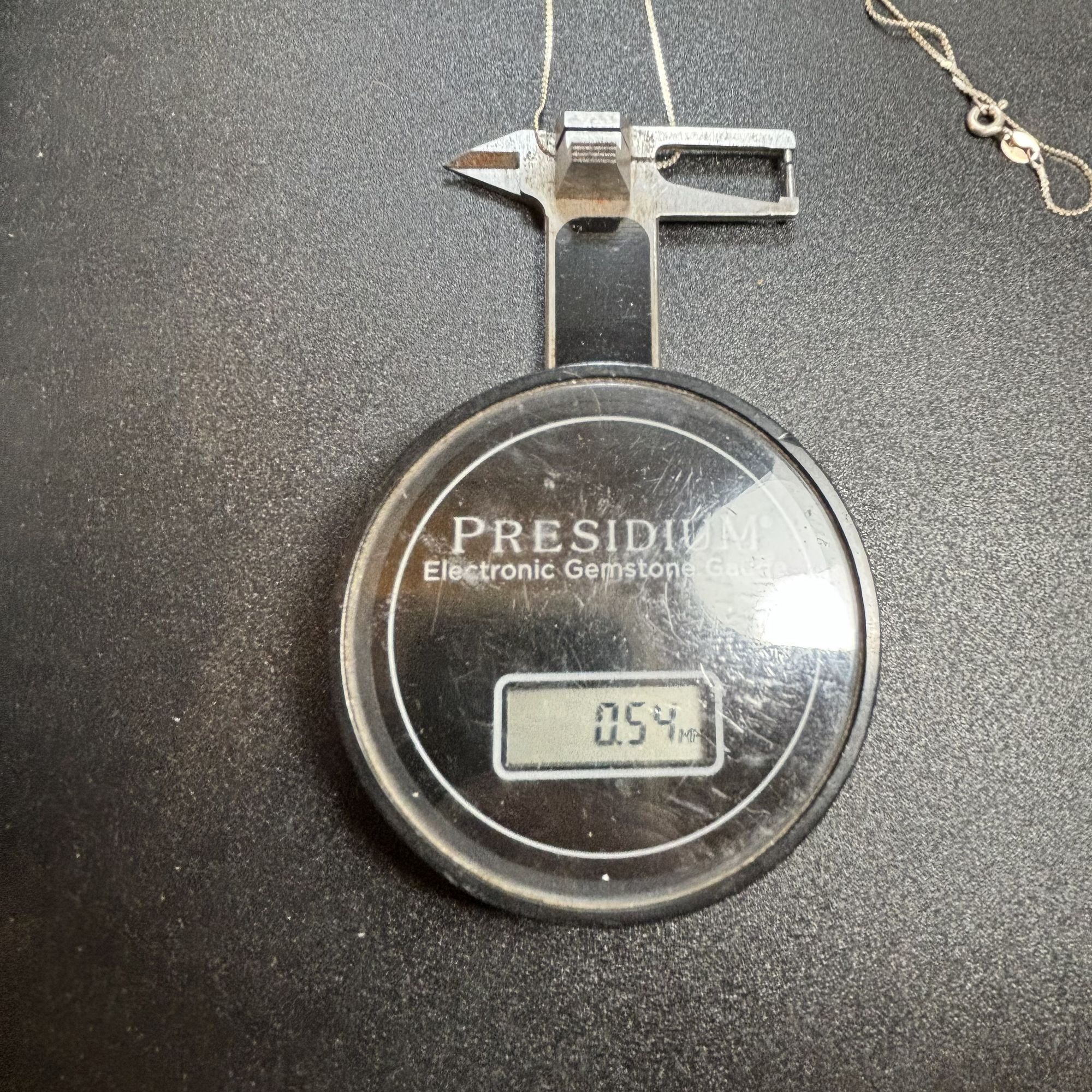 Vintage VTG Sterling Silver 925 "Mom" Script Engraving Circle Pendan Size ONE SIZE - 9 Thumbnail