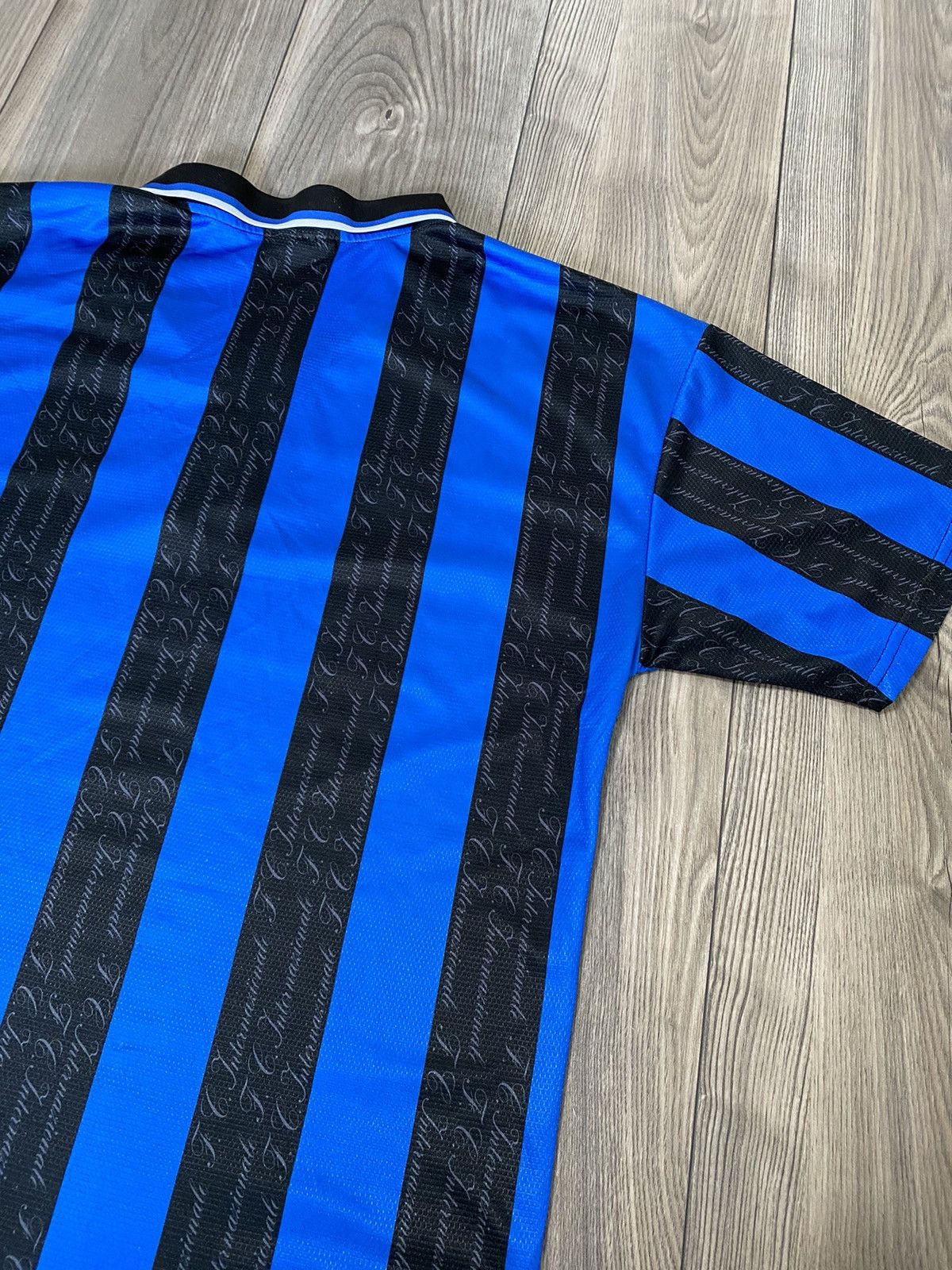 Umbro Vintage Umbro Inter Football Jersey Pirelli 1996/1997 Size US XXL / EU 58 / 5 - 14 Thumbnail