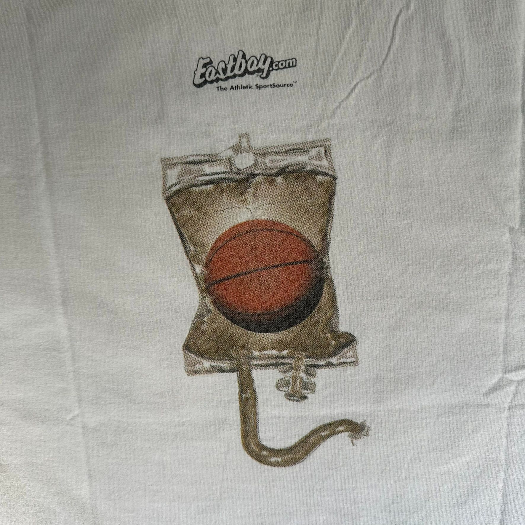 Vintage Vintage Y2K Eastbay Basketball T-Shirt Streetwear Sports Tee Size US L / EU 52-54 / 3 - 5 Thumbnail