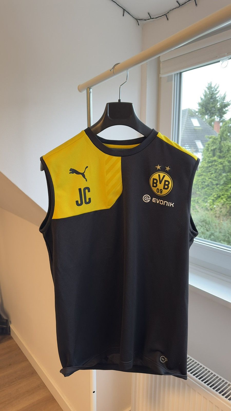 Puma BVB BORUSSIA DORTMUND TRICOT SIZE M-L Size US L / EU 52-54 / 3 - 6 Thumbnail