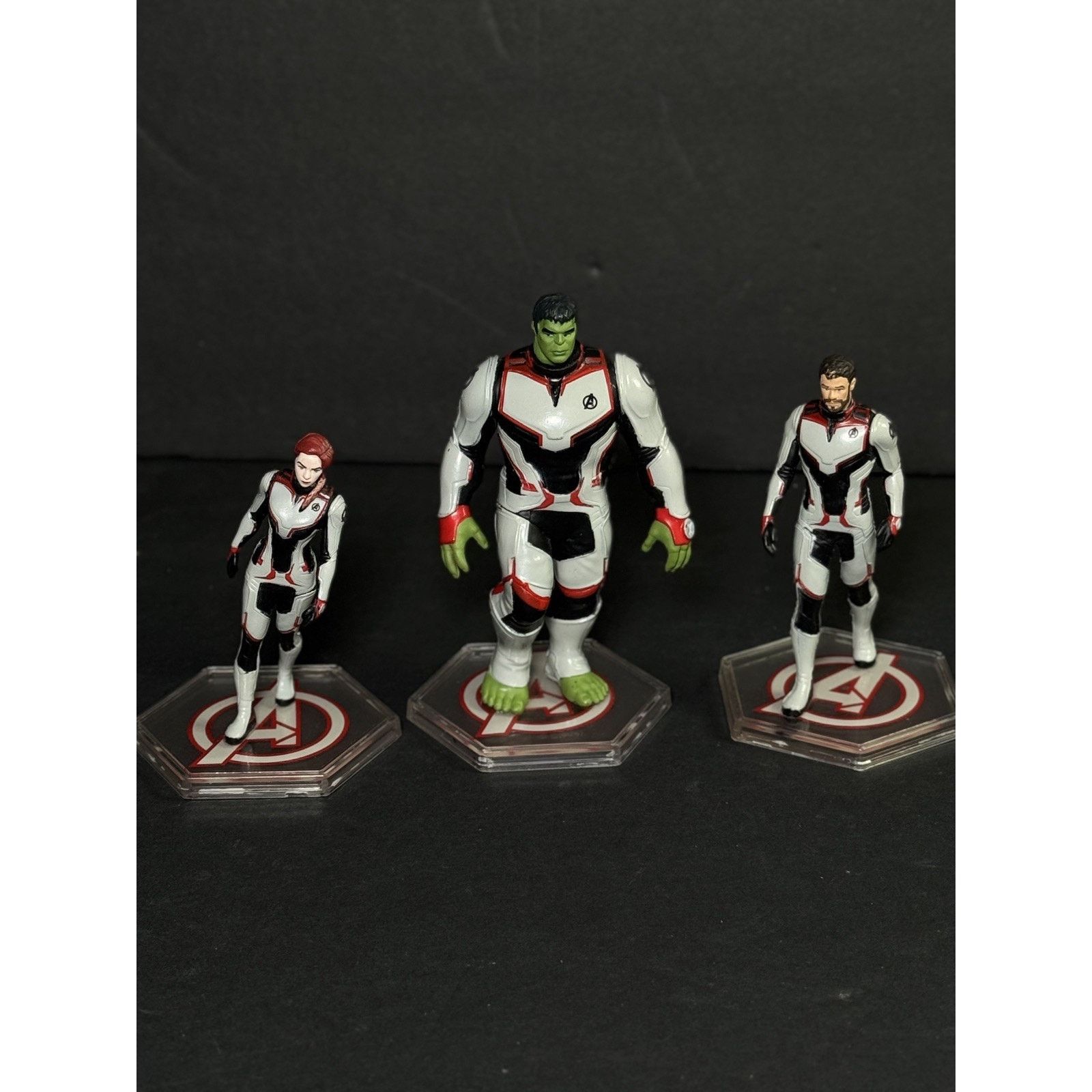 Disney Disney Store Marvel Avengers Endgame Deluxe Figurine Titan Size ONE SIZE - 1 Thumbnail