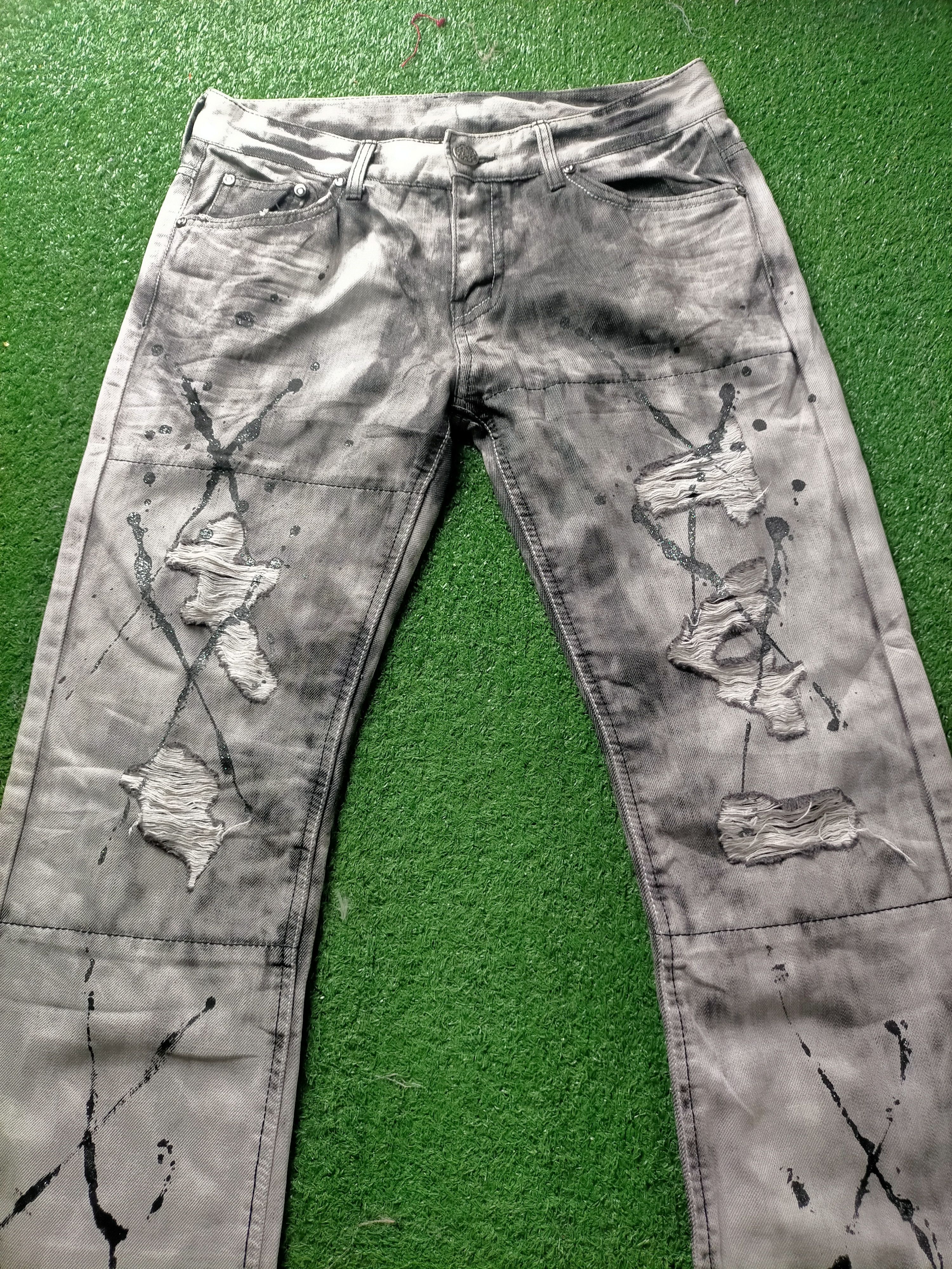 Le Grande Bleu (L.G.B.) 🔥Rare 🔥 Insane Distressed Paint Flare Jeans Size US 31 - 2 Thumbnail