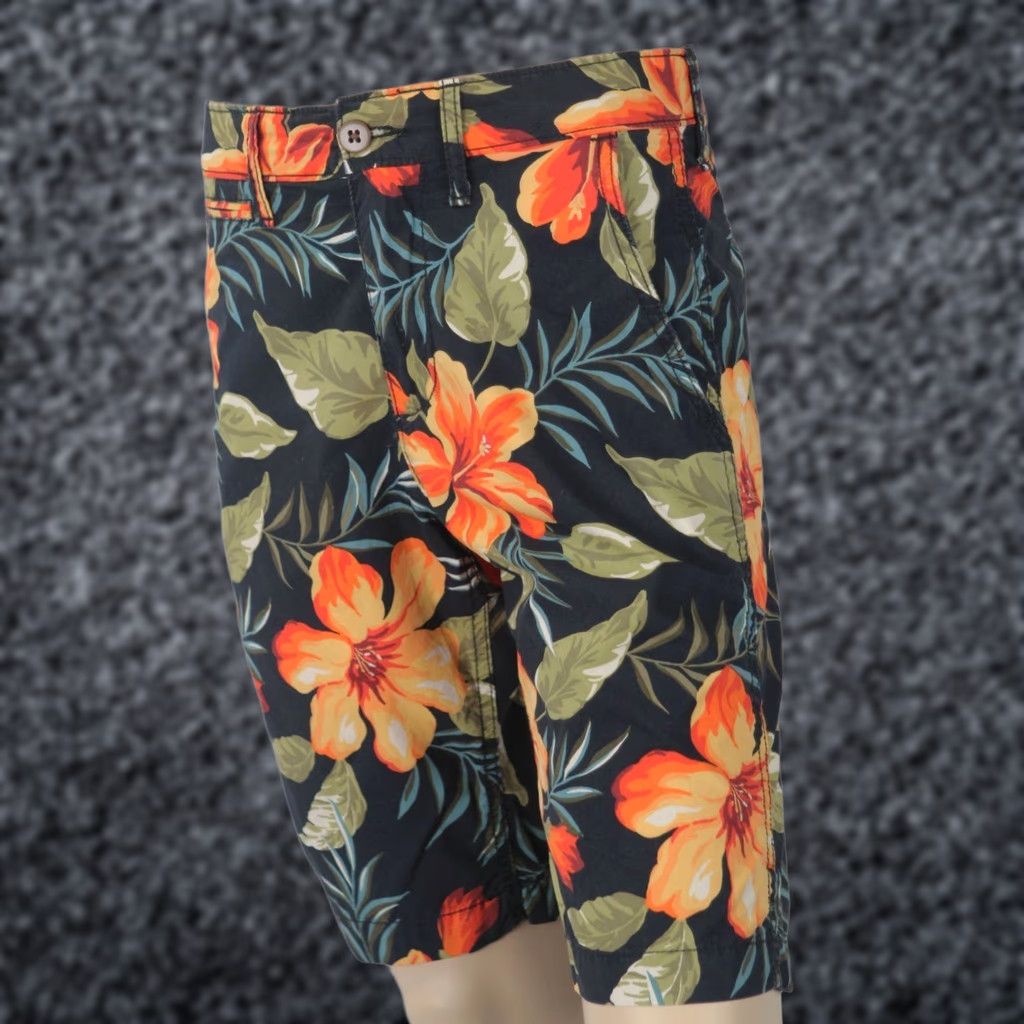 Ralph Lauren Denim & Supply Ralph Lauren Black Floral Straight Fit Chino Shorts NWT Size US 30 / EU 46 - 1 Preview