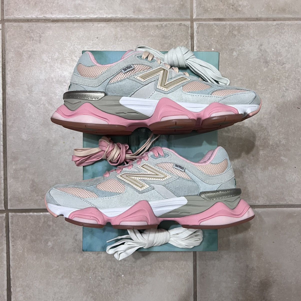 Joe Freshgoods × New Balance Size 9.5 Joe Freshgoods x New Balance 9060 Baby Shower Blue Size US 9.5 / EU 42-43 - 2 Thumbnail