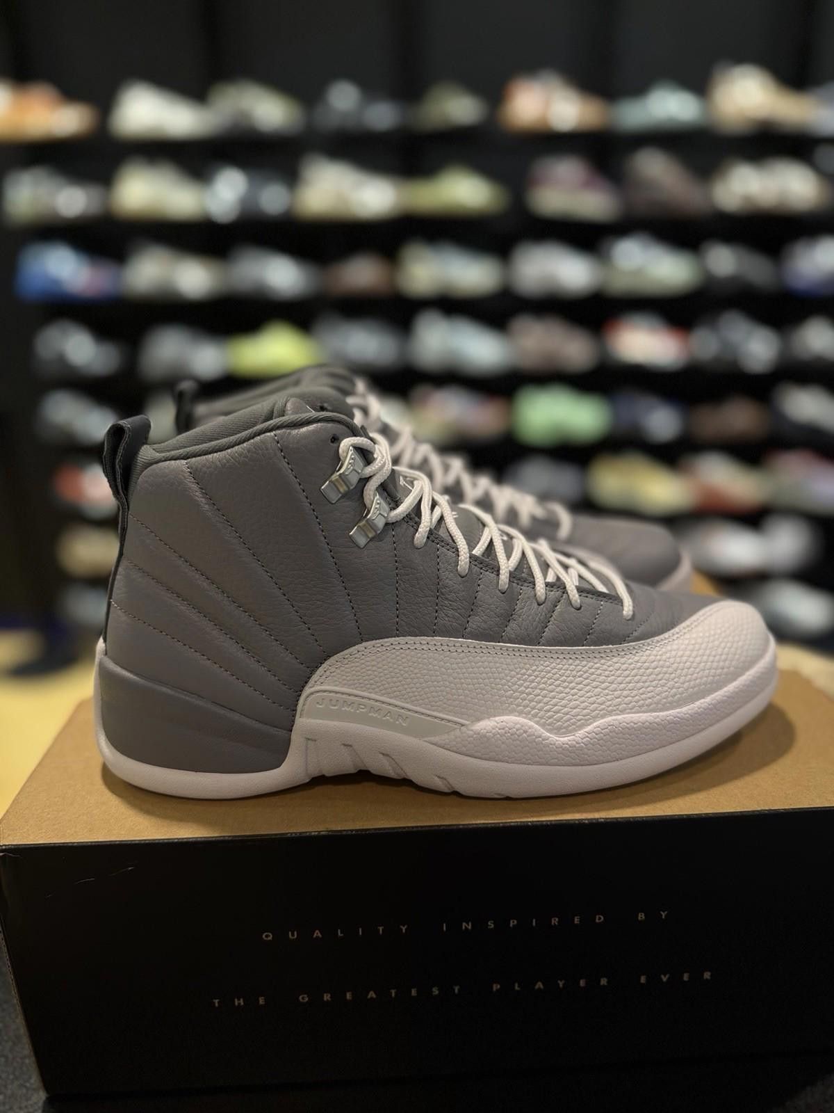 Jordan Brand Air Jordan 12 Retro Stealth CT8013-015 Size 11 New With Box Size US 11 / EU 44 - 2 Thumbnail