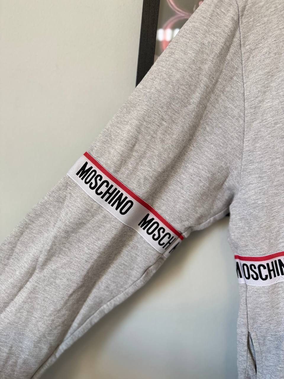 Moschino Vintage luxury Designer Moschino hoodie multi logo Size US L / EU 52-54 / 3 - 6 Thumbnail