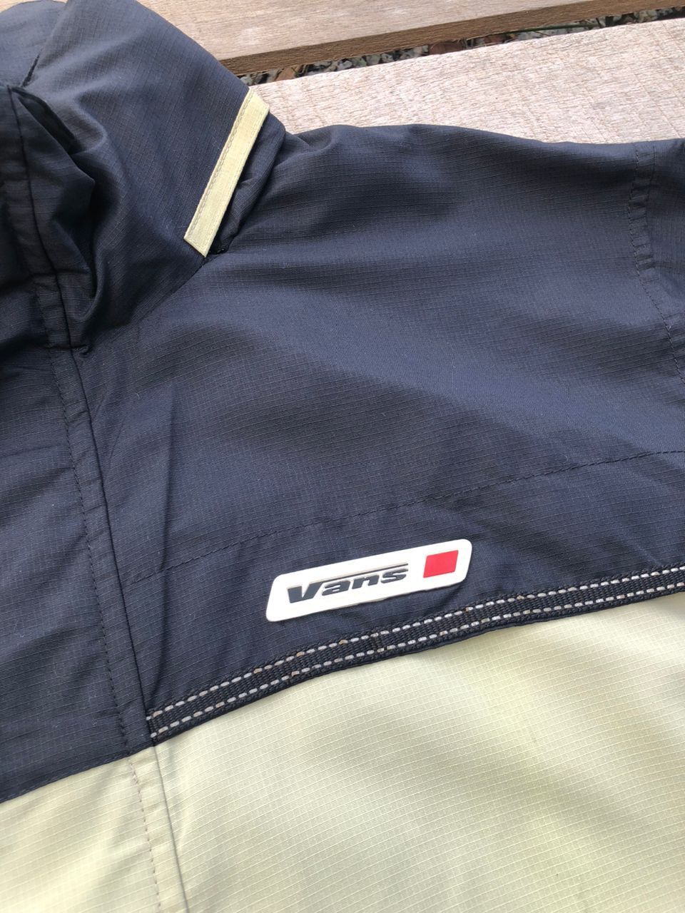 Vans Vintage 90s Vans Skateboards Windbreaker Jacket Size US L / EU 52-54 / 3 - 5 Thumbnail