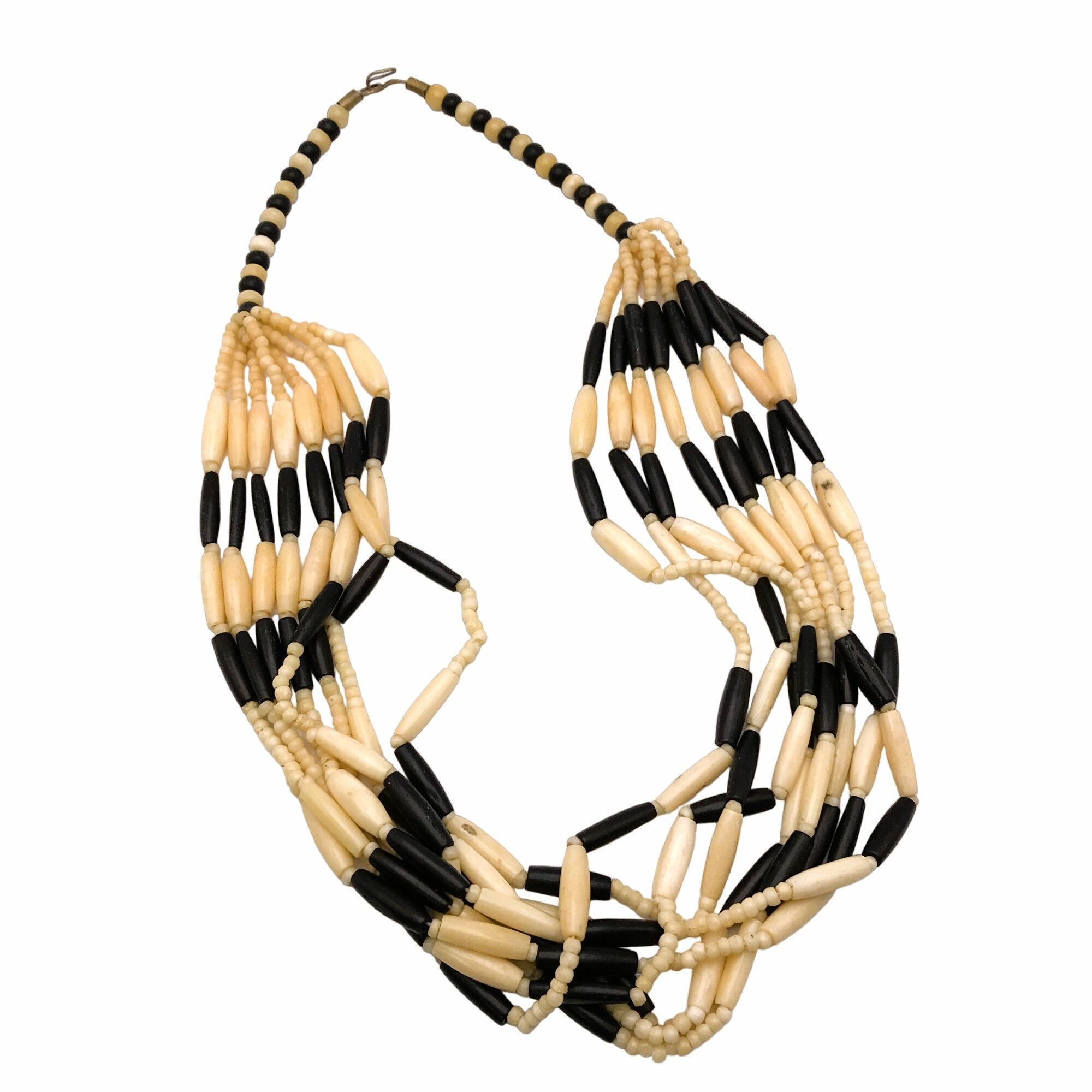 Vintage Ivory and Black Beaded Necklace Primitive Tribal Ethnic Stat Size ONE SIZE - 2 Thumbnail