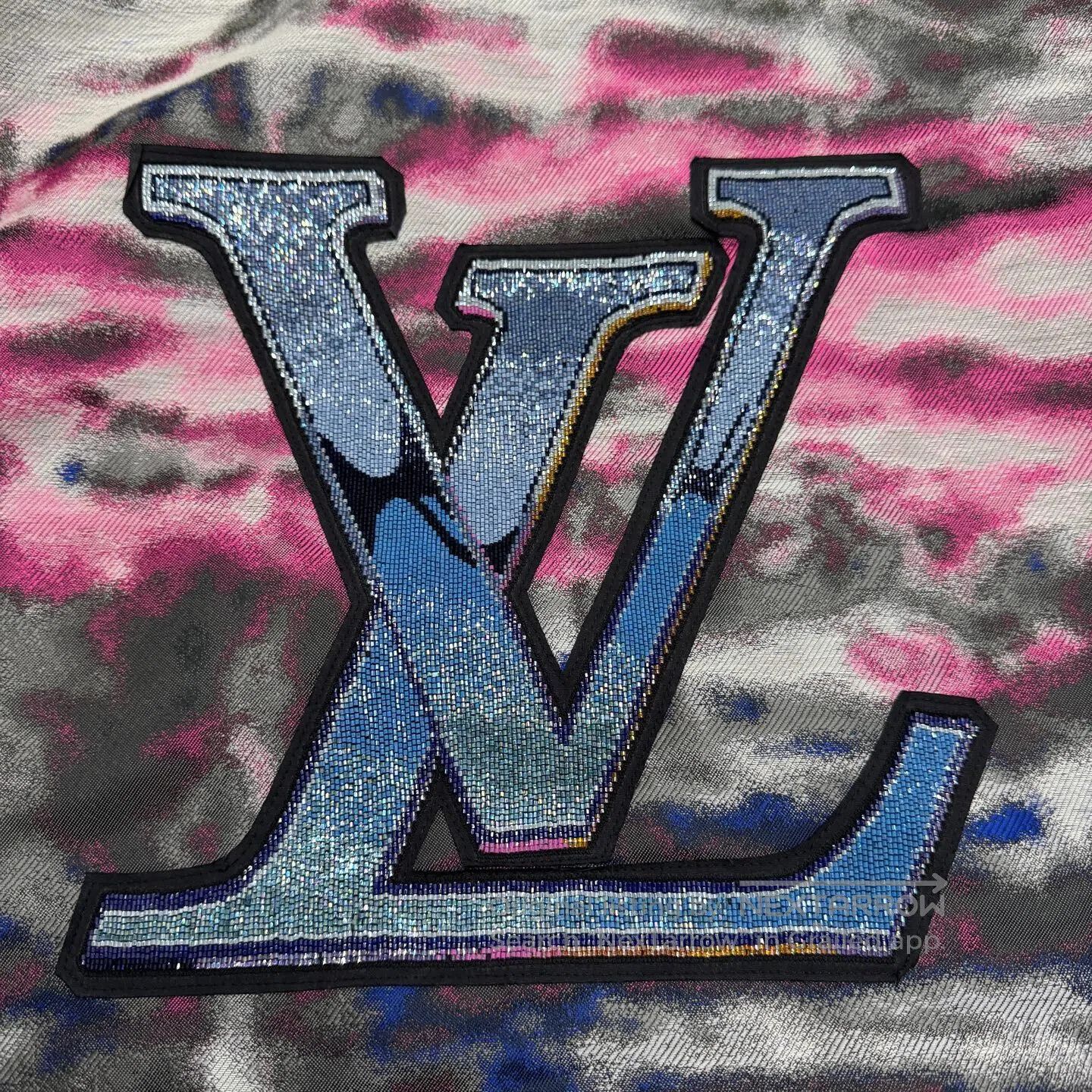 Louis Vuitton Louis Vuitton Dyeing and stringing beads on a jacket for o Size US M / EU 48-50 / 2 - 4 Thumbnail