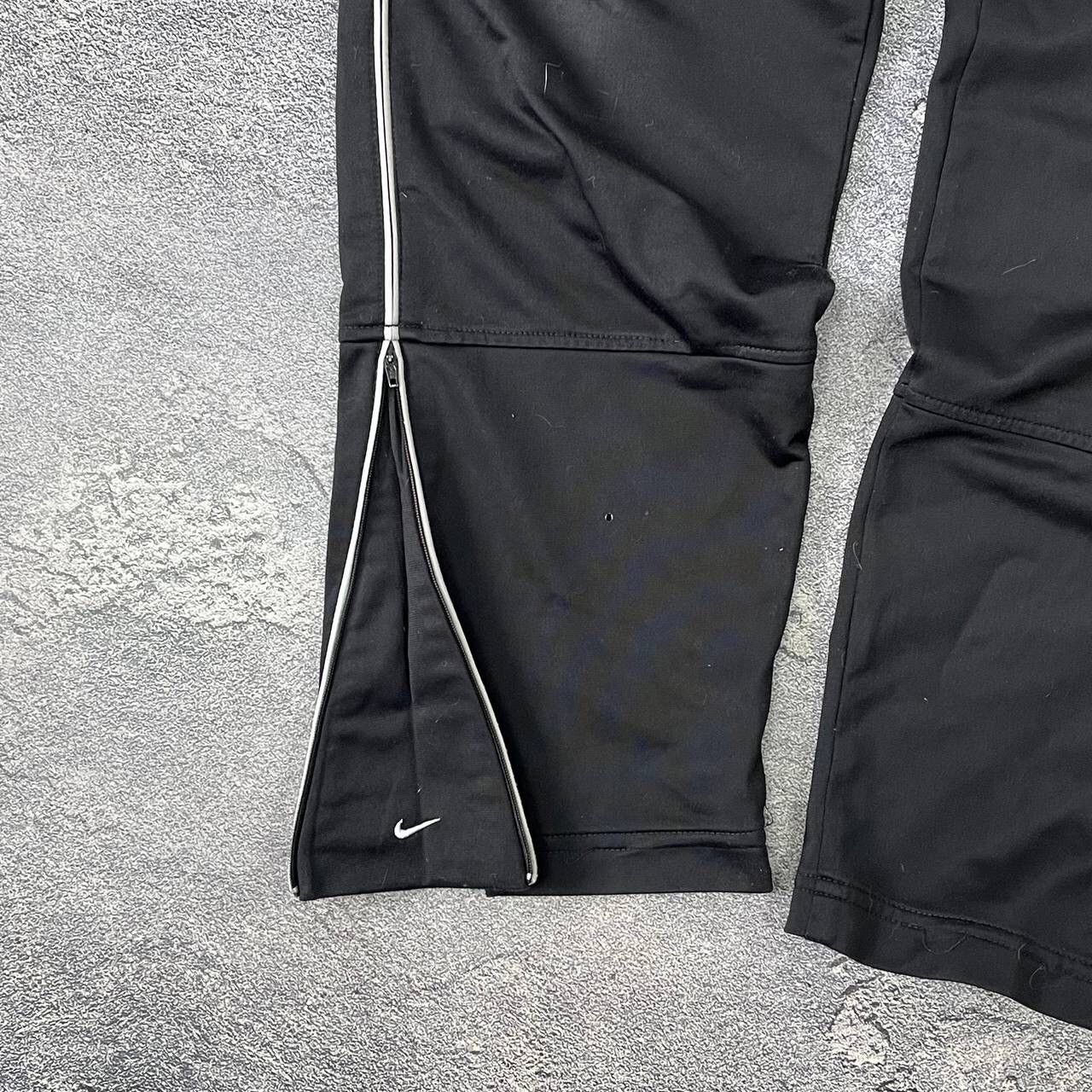 Nike Vintage Nike Y2K Black Drill Pants Parachute Streetwear Size US 35 - 14 Thumbnail