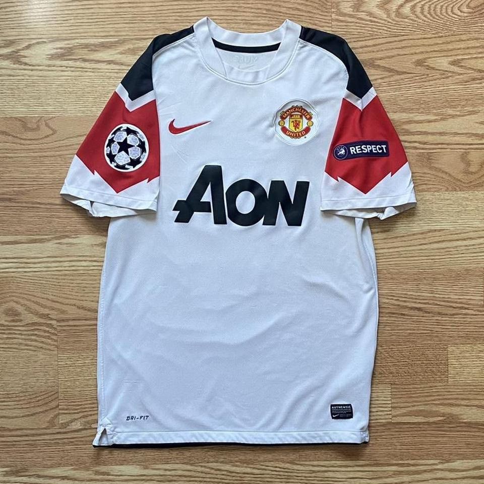 Nike Manchester United Chicharito 2010 11 away CL jersey Size US S / EU 44-46 / 1 - 2 Thumbnail