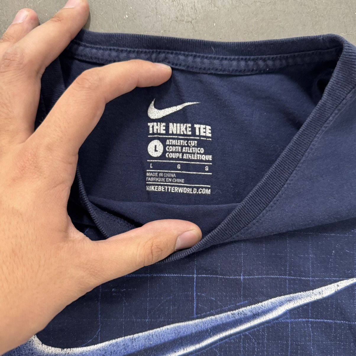 Nike Nike Grid Swoosh Graphic Tee Navy Blue | Size L Size US L / EU 52-54 / 3 - 2 Thumbnail
