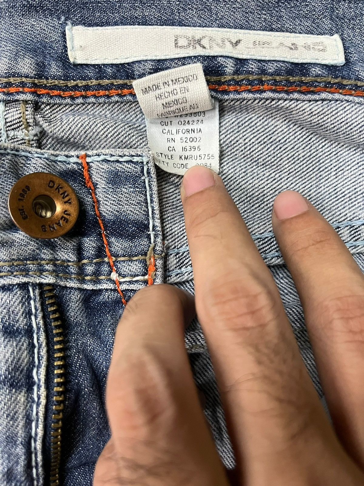 DKNY × Japanese Brand Vintage Dkny Faded Wash Distressed Style Baggy Jeans Size US 33 - 10 Thumbnail