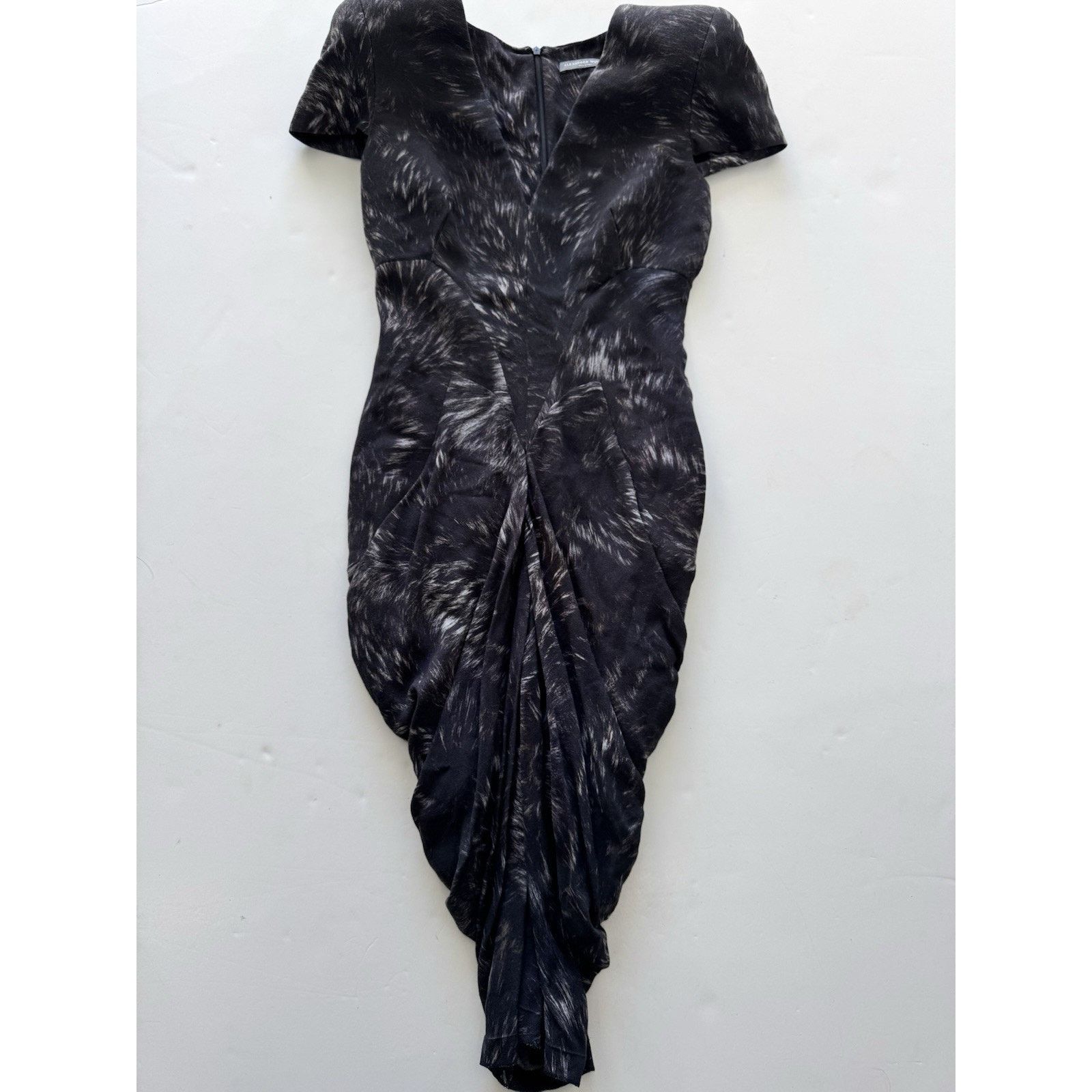McQ Alexander McQueen Alexander McQueen Black Printed Crepe Draped Midi Dress 38 Size XS / US 0-2 / IT 36-38 - 2 Thumbnail