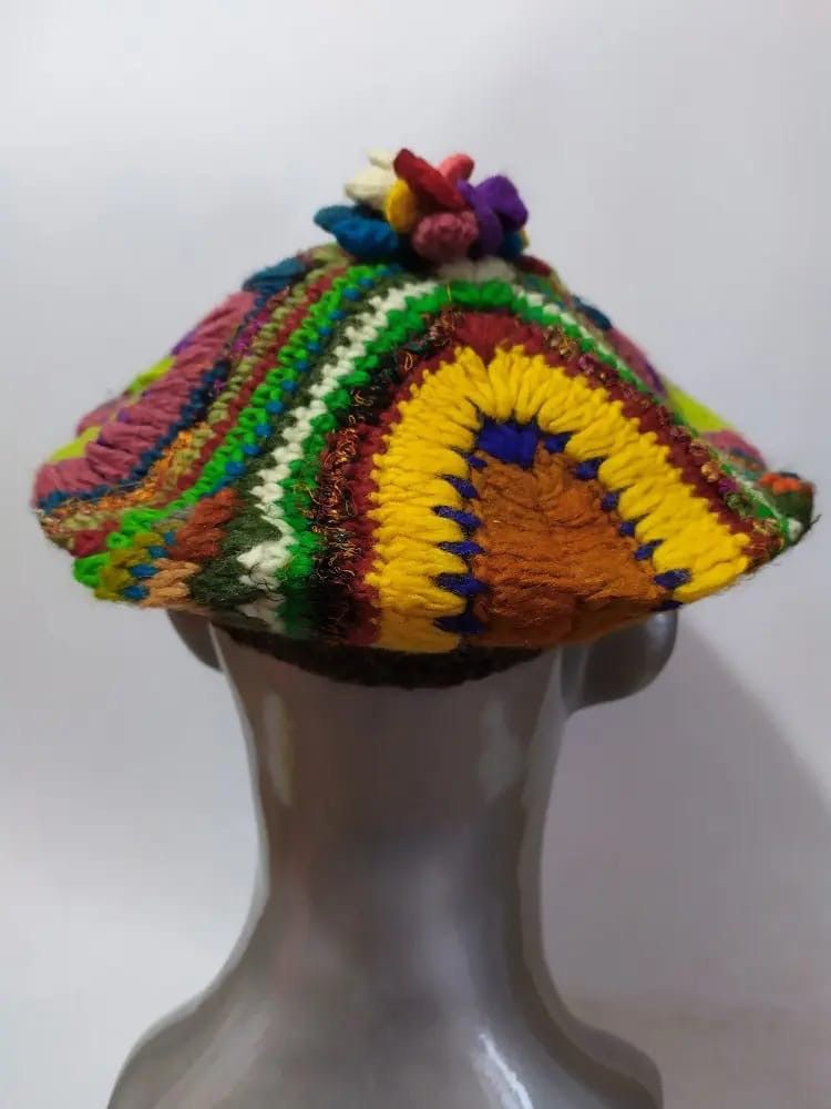 Other Unknown Multicolour Classic Beret Hats Nice design Size ONE SIZE - 4 Thumbnail