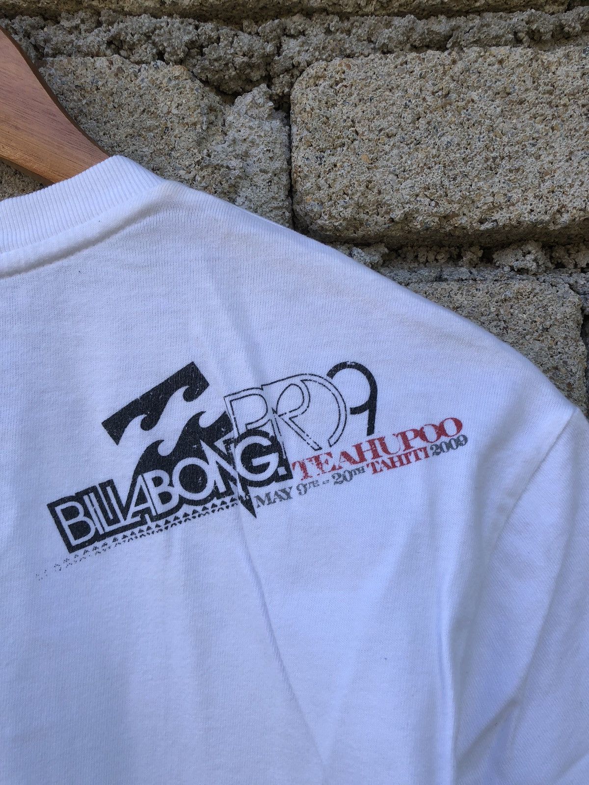 Billabong Vintage Y2K Billabong PRO 9 Teahupoo Tahiti Tshirt Size US M / EU 48-50 / 2 - 14 Thumbnail