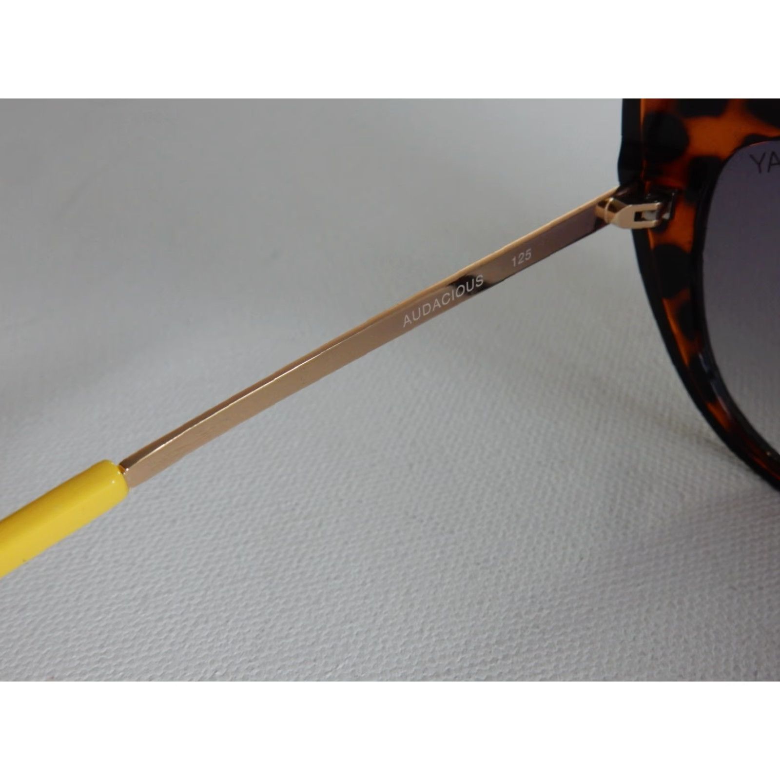 Vintage QUAY Audacious 125 Brown Women's Sunglasses Size ONE SIZE - 4 Thumbnail