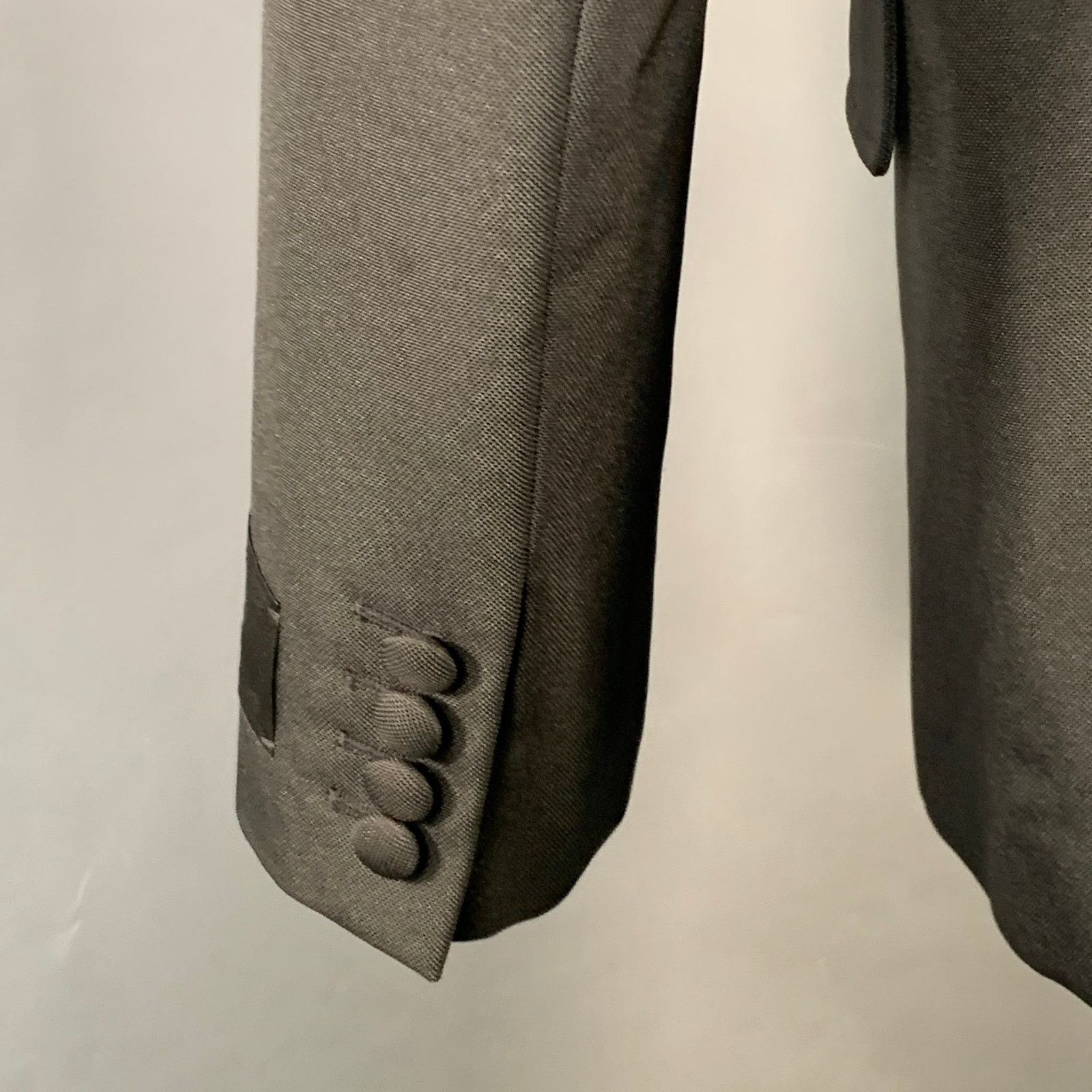 Valentino VALENTINO Size 38 Double Breasted Peak Lapel Sport Coat Size 38R - 5 Thumbnail