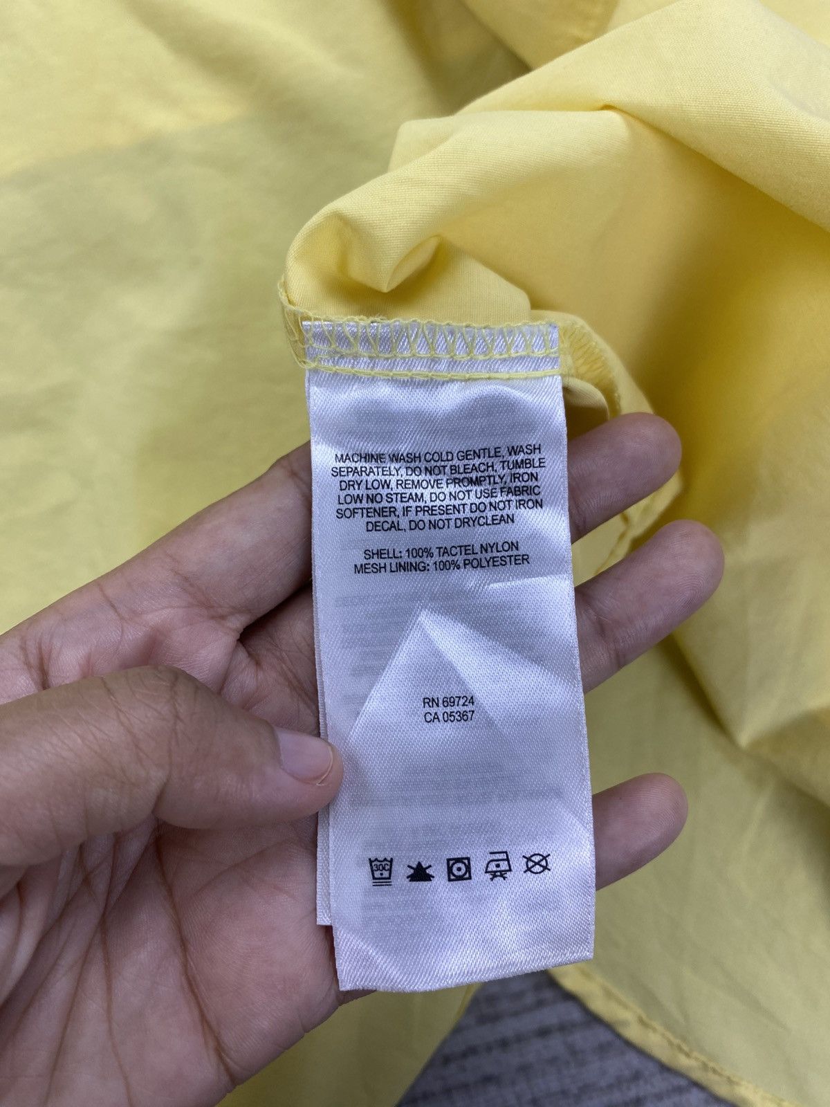 Columbia × Japanese Brand × Vintage Vintage Columbia PFG Soft Yellow Longsleeve Button Up Shirt Size US L / EU 52-54 / 3 - 14 Thumbnail