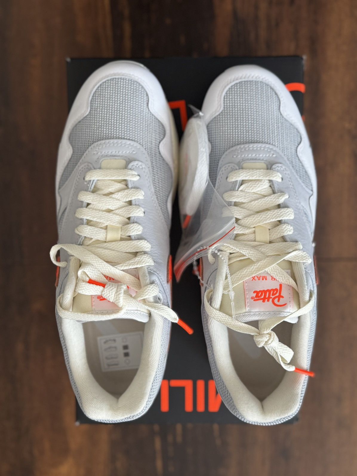 Nike × Patta Patta X Nike Air Max 1/P White/ Hyper Crimson-Pure Platinum Size US 8 / EU 41 - 5 Thumbnail