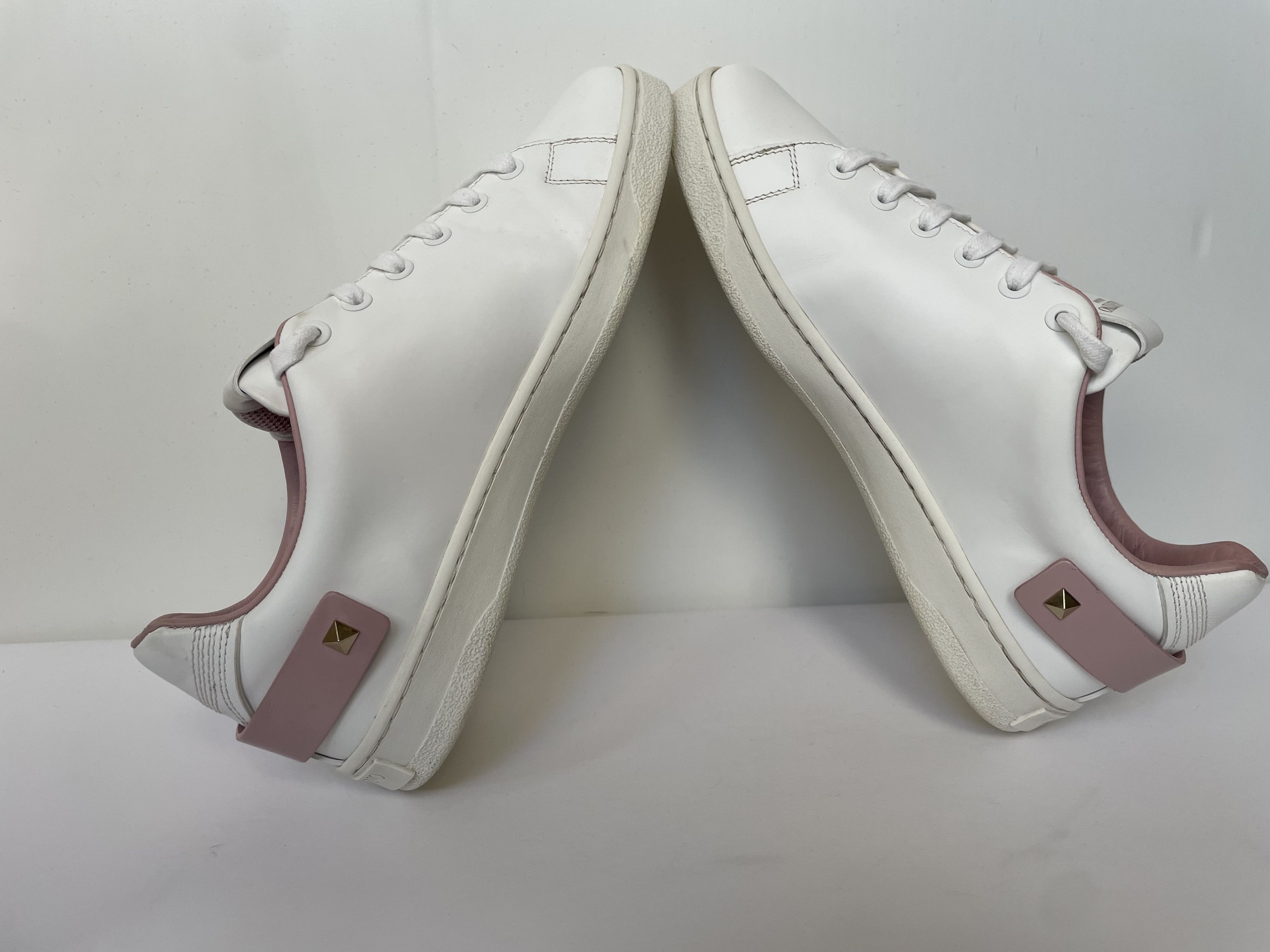 Valentino Valentino Garavani V-LOGO leather sneakers Size US 7 / IT 37 - 6 Thumbnail