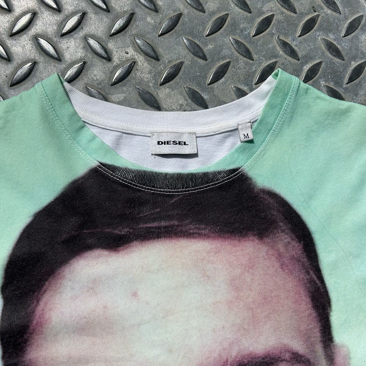 Diesel Diesel Punched Face Blood Overprinted T-shirt sz m Size M / US 6-8 / IT 42-44 - 3 Thumbnail