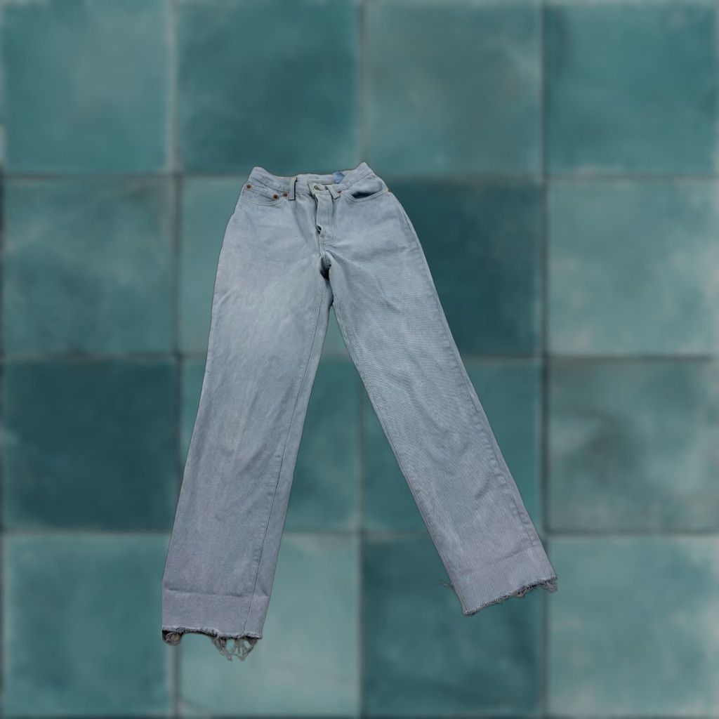 Levi's VINTAGE Levi's Jeans Womens Blue High Rise Straight Leg Raw Hem Paper Tag Red Size 27" / US 4 / IT 40 - 1 Thumbnail