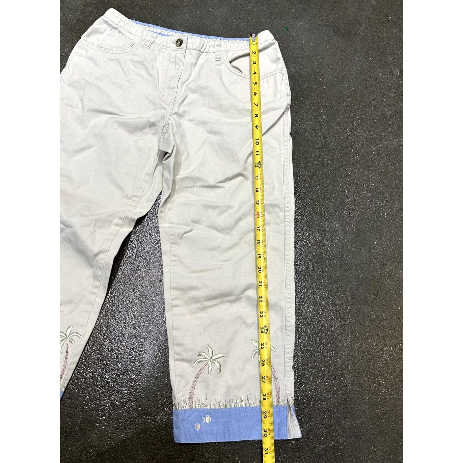 Vintage Christopher & Banks Capri Pants Womens 4 Beige Palm Tree Embroidered Cuffed Size 27" / US 4 / IT 40 - 5 Thumbnail
