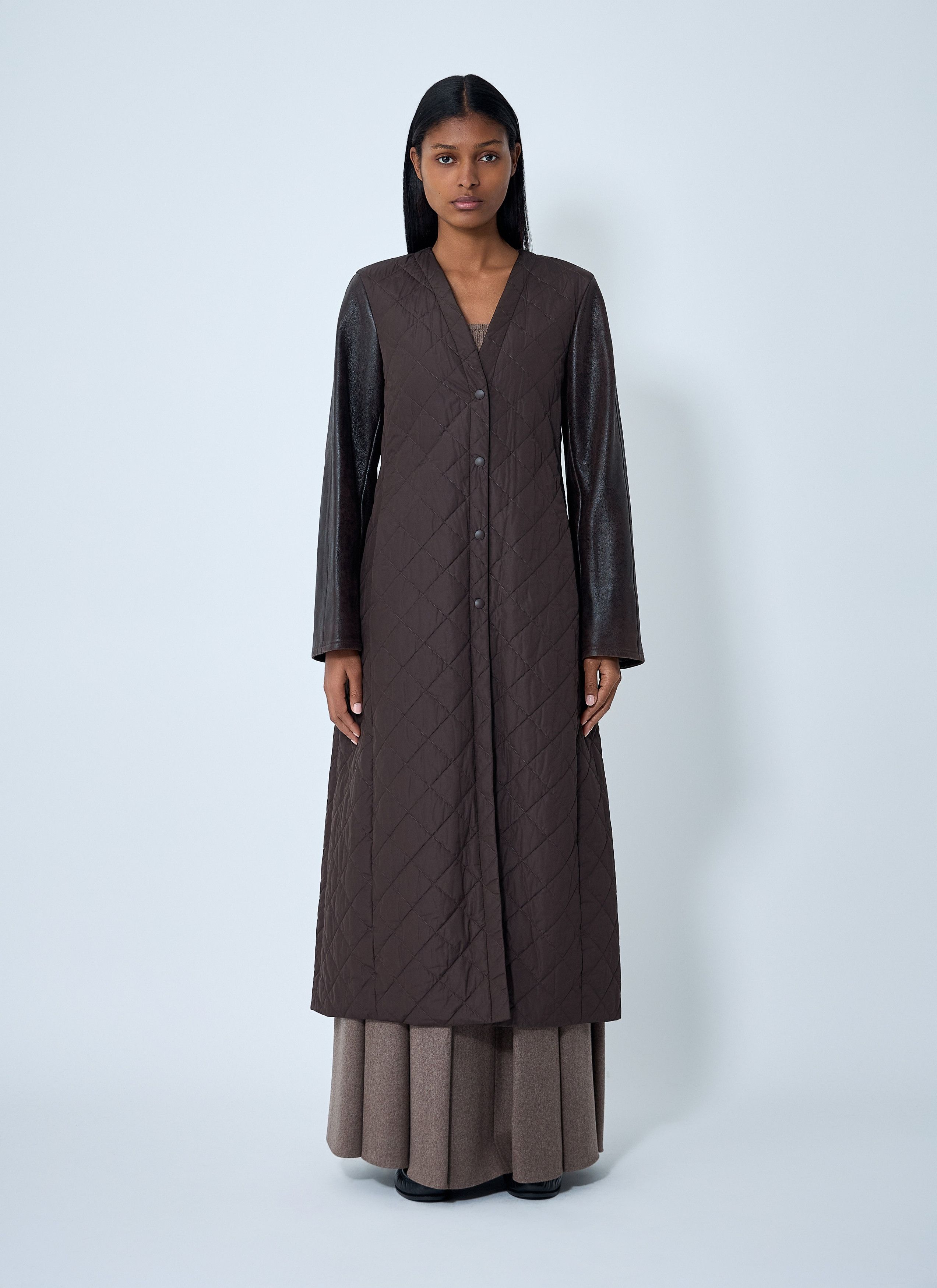 Max Mara Quilted Maxi Coat Size M / US 6-8 / IT 42-44 - 1 Thumbnail