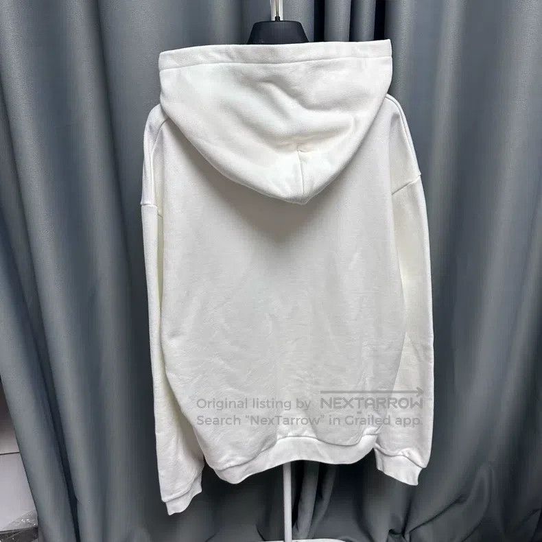 Louis Vuitton Louis Vuitton SS25 Solid Kangaroo Pocket Long Sleeve Sweat Size US XL / EU 56 / 4 - 2 Thumbnail