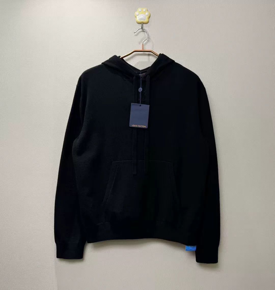 Louis Vuitton Louis Vuitton LV Embossed Logo Wool Hoodie Size US S / EU 44-46 / 1 - 1 Thumbnail