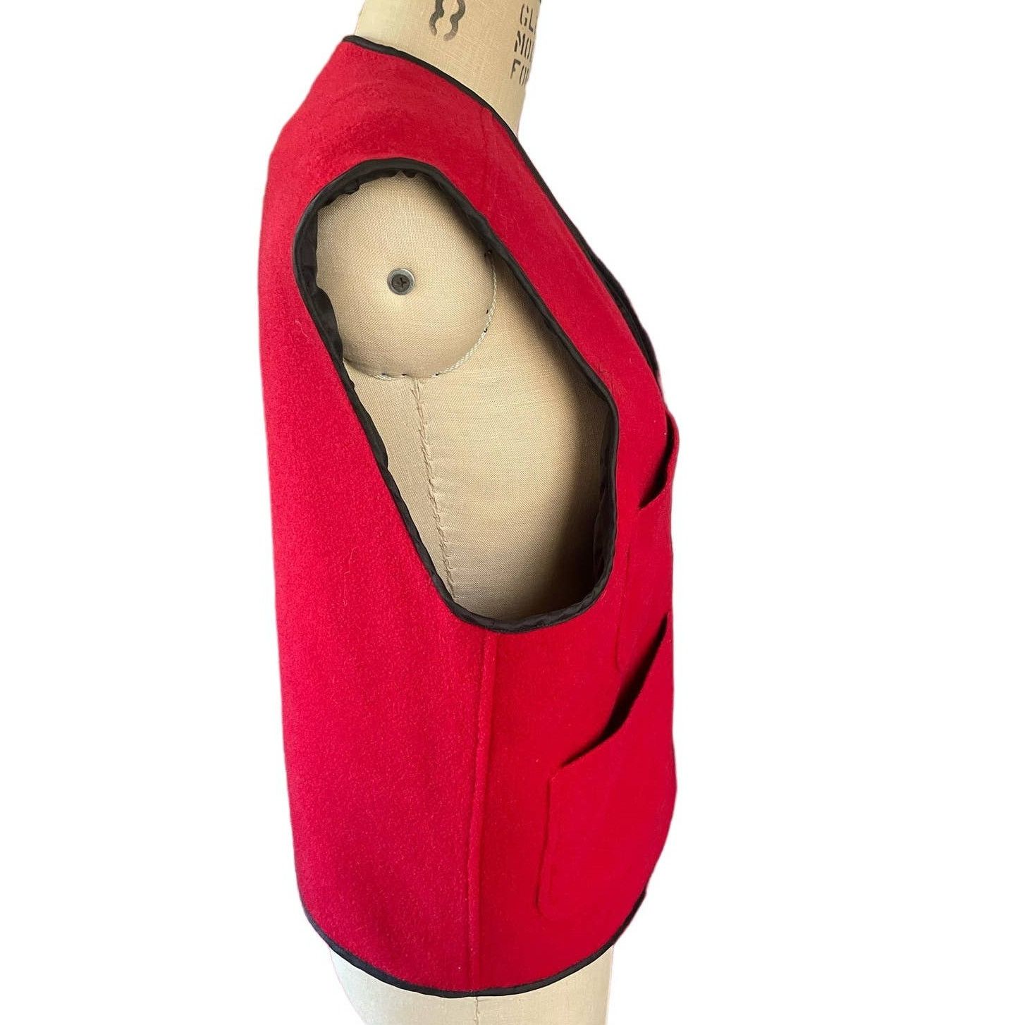 Gap Vintage Y2K Gap Red Wool Quilted Vest Size Medium Size US M / EU 48-50 / 2 - 2 Thumbnail