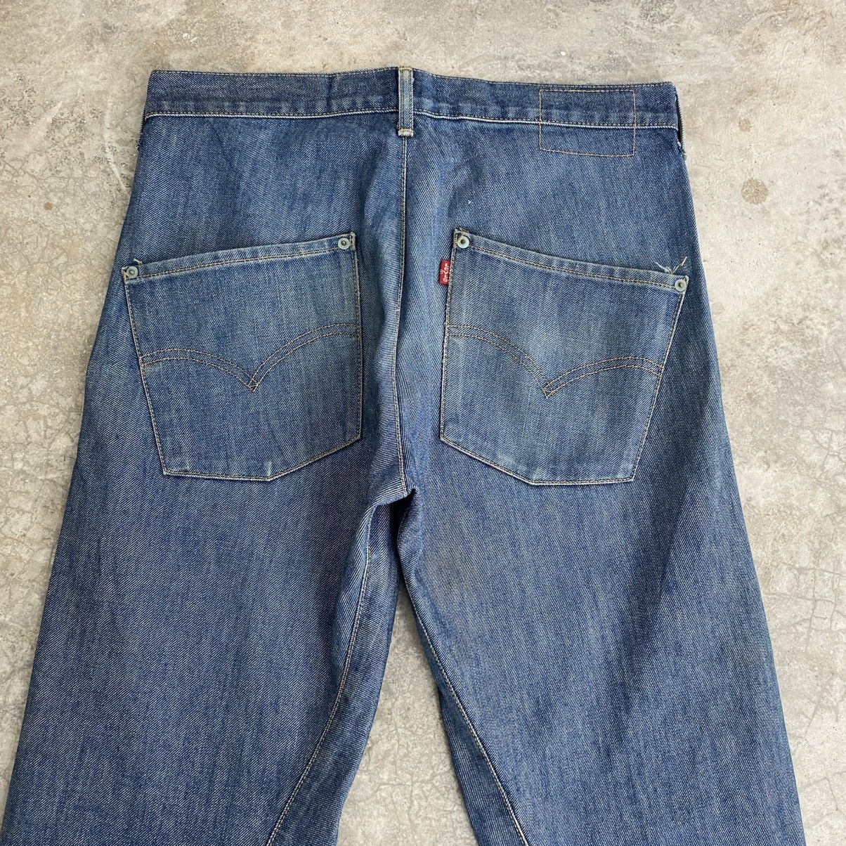 Levi's Vintage Levis Engineered Twisted Leg Relaxed Denim Jeans Size US 33 - 9 Thumbnail