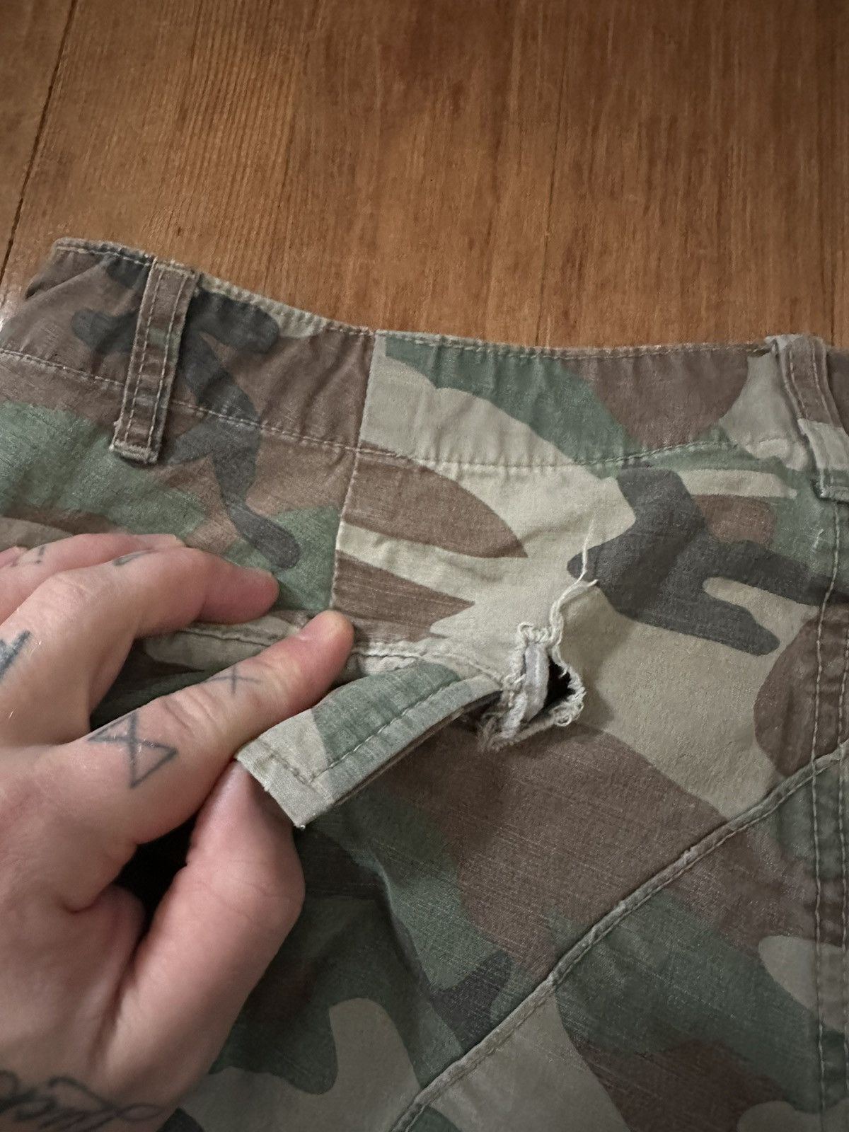 Elwood Elwood vintage camo cropped pants Size US 34 / EU 50 - 8 Thumbnail