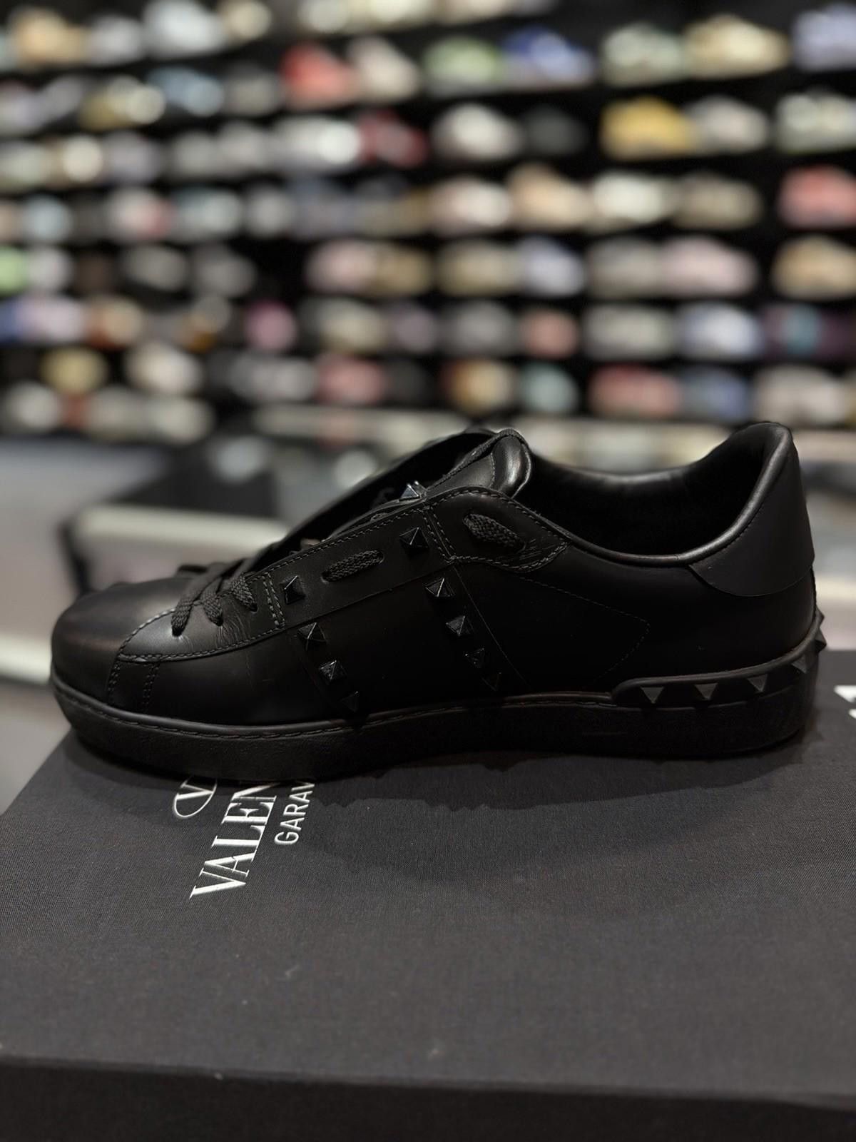 Valentino Valentino Studs Black Leather Sneaker 44EU/11US $850 Size US 11 / IT 41 - 8 Thumbnail