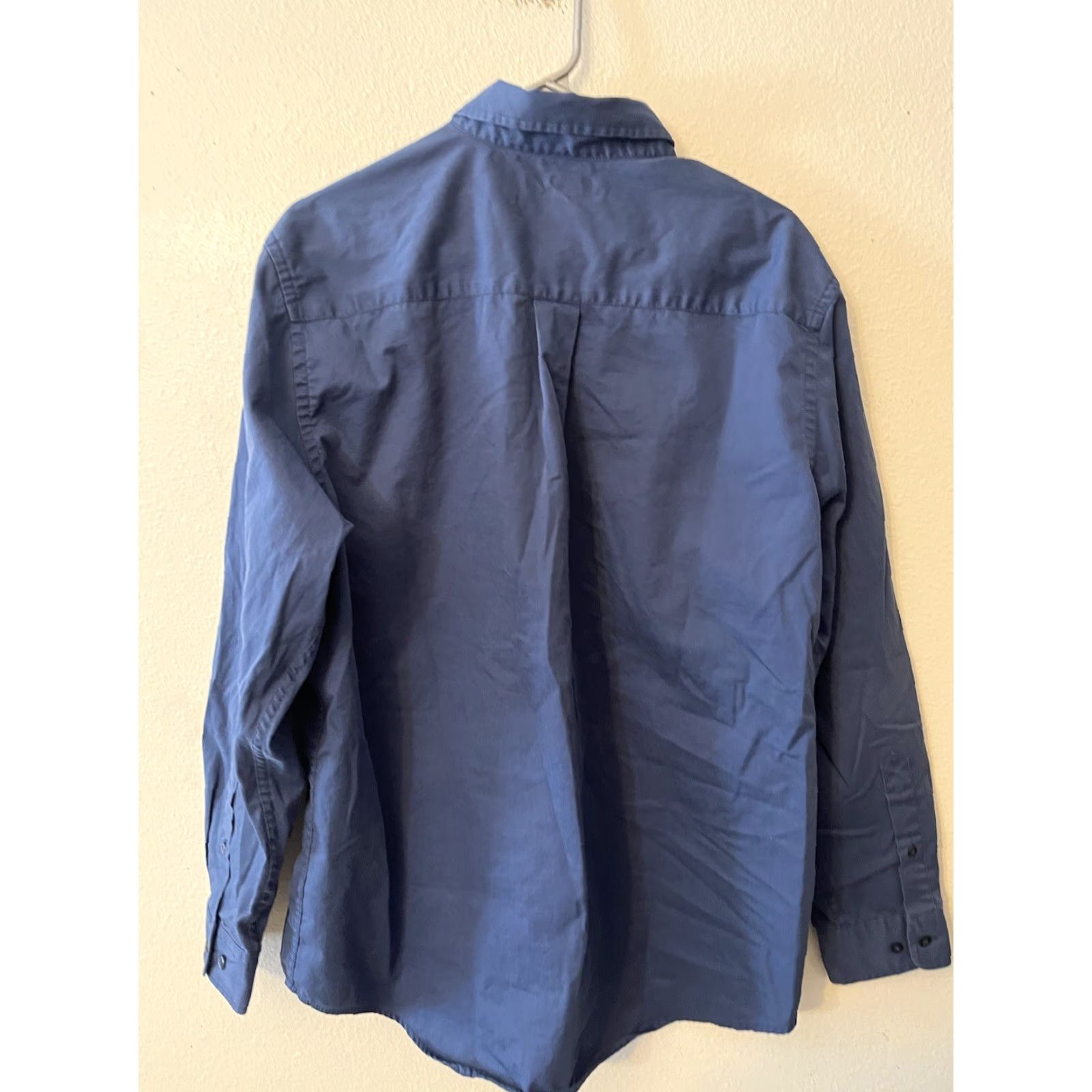 Croft & Barrow Croft & Barrow Button Up Shirt Mens L Blue Solid Wrinkle Free Button-Down Collared Long Sleeve Casual Easy Care Modern 80s? Size US L / EU 52-54 / 3 - 2 Thumbnail