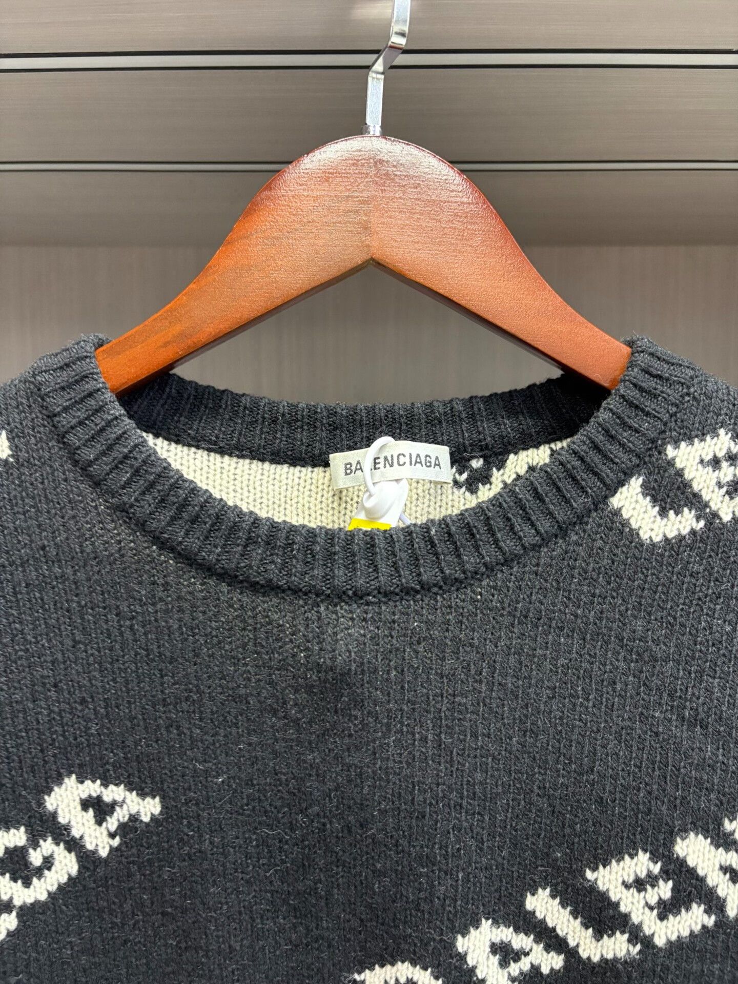 Balenciaga balenciaga printed knit sweater size l Size US L / EU 52-54 / 3 - 5 Thumbnail