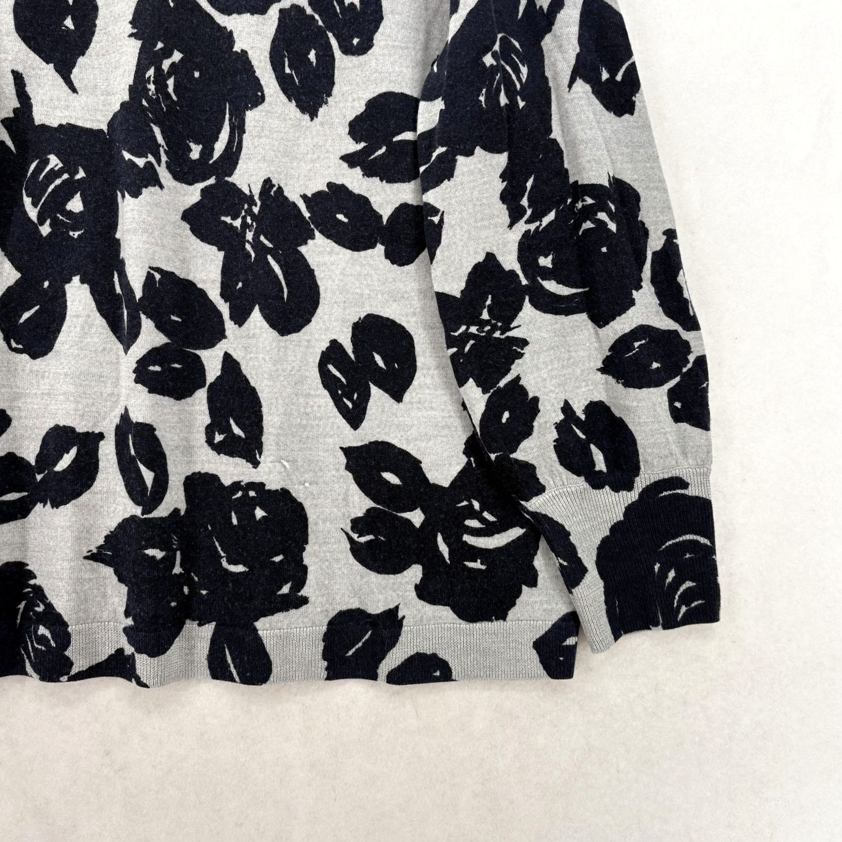 Talbots Talbots Sweater Womens 2X Gray 100% Merino Wool Rose Floral Crew Neck Pullover Size XXL / US 16-18 / IT 52-54 - 3 Thumbnail