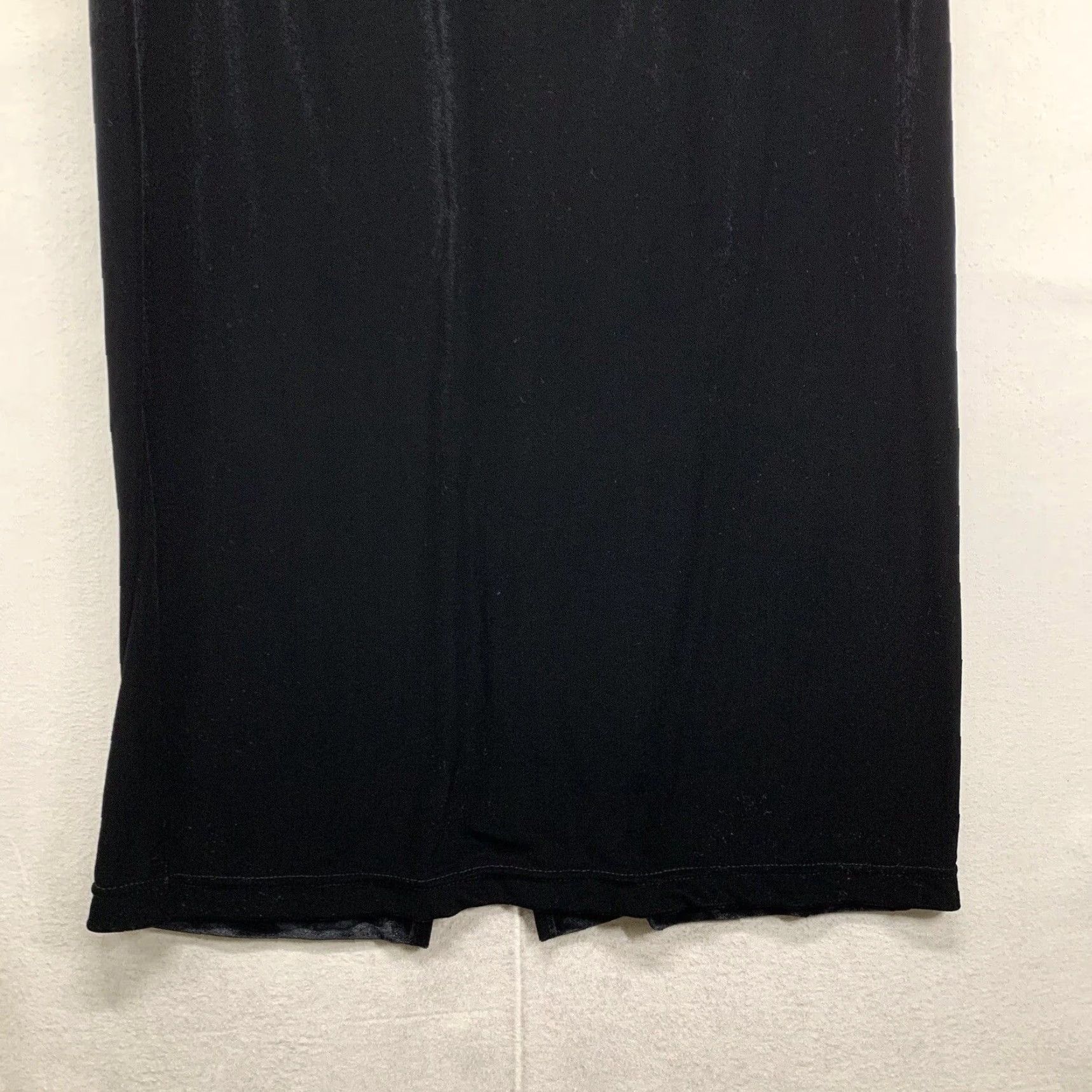 Vintage VINTAGE Sag Harbor Black Velvet Skirt M Women Midi Skirt 28x34 Slit Stretch Elastic Waist Dark Gothic 80s 90s Party/Cocktail Womens Size 32" / US 10 / IT 46 - 5 Thumbnail
