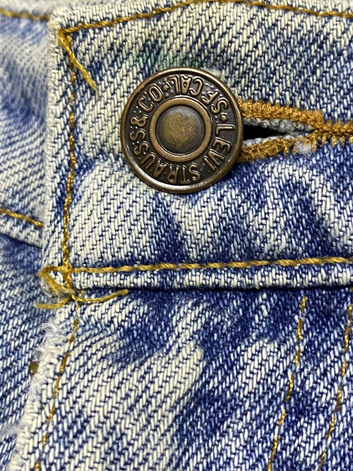 Levi's Vintage Clothing Vintage Levis 90s Blue Faded Wash Distressed Jeans Size US 28 / EU 44 - 14 Thumbnail
