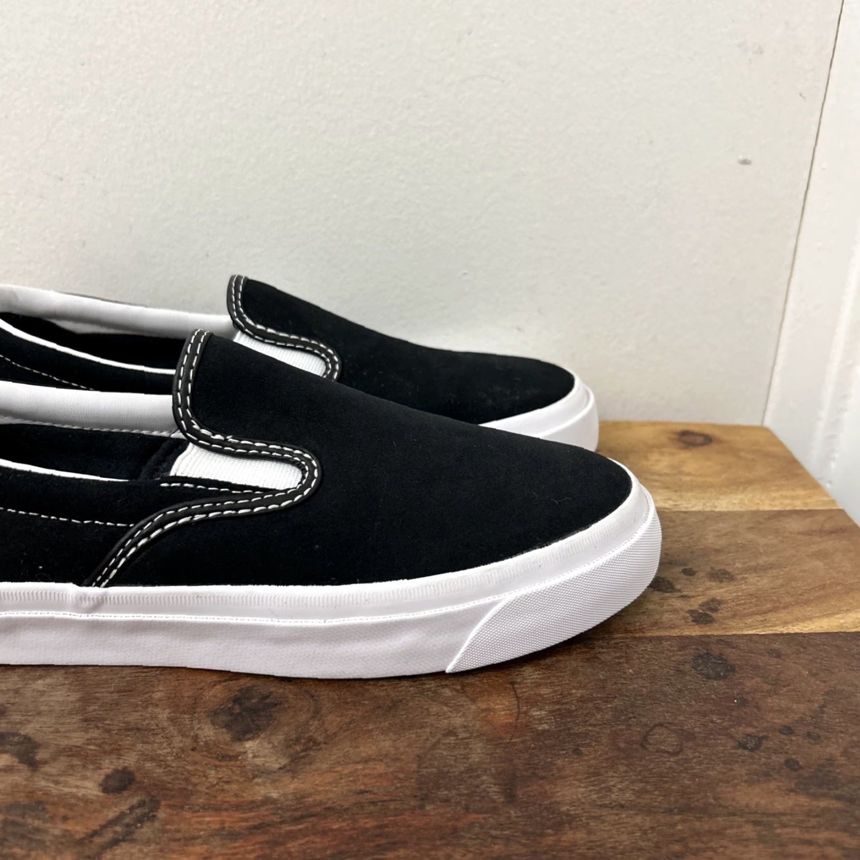 Converse Converse Cons One Star CC Pro Suede Slip Mens 4 /Womens 5.5 Black White 160545C Size US 4 / IT 34 - 3 Thumbnail
