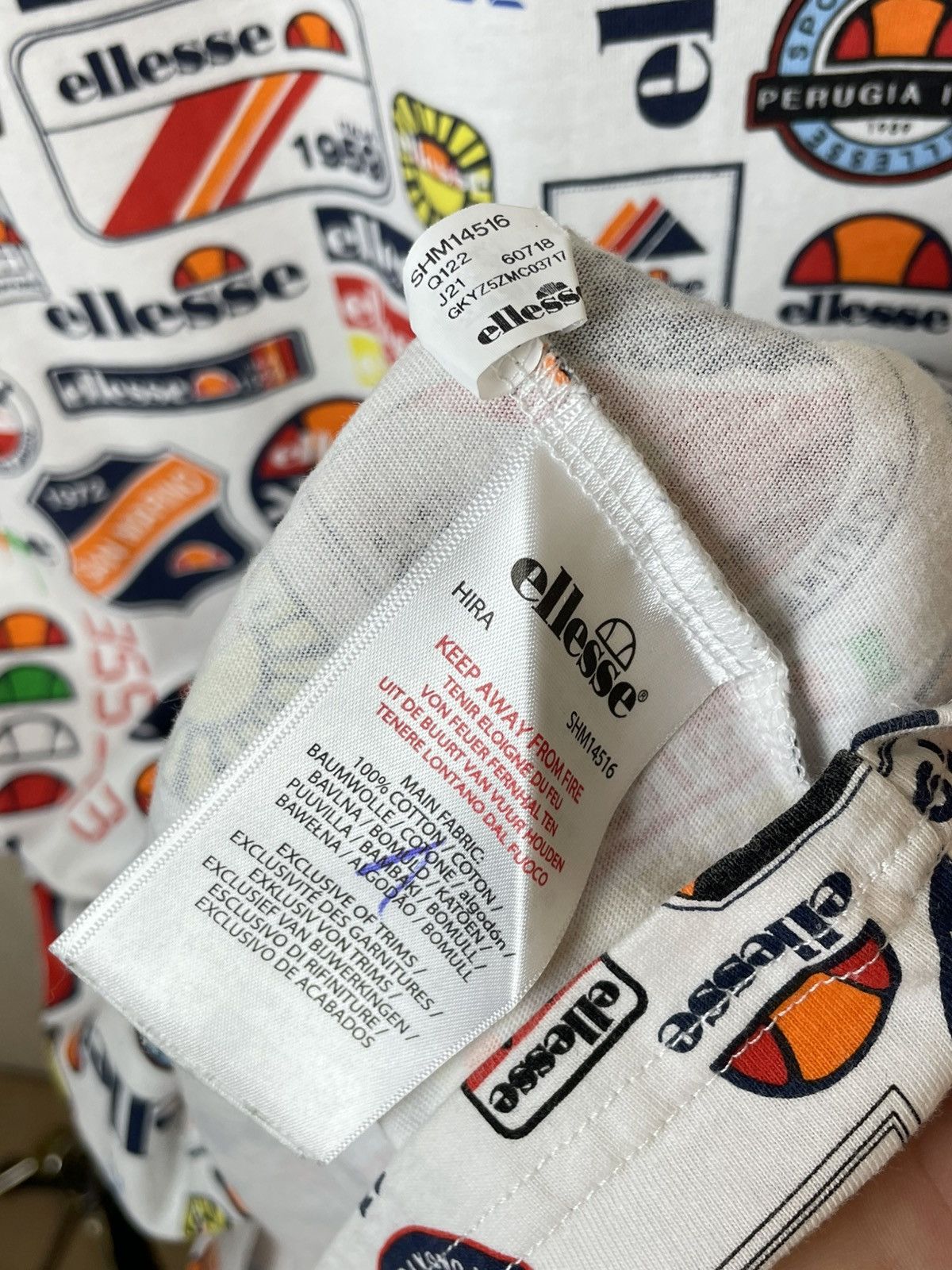Ellesse Ellesse Over Print Logo Tshirt M Size US M / EU 48-50 / 2 - 8 Thumbnail