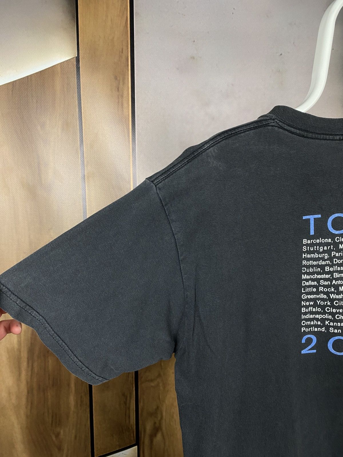 Band Tees 🎸Vintage 2004 T-Shirt Eric Clapton Rock Band VTG Tour Tee🎸 Size US M / EU 48-50 / 2 - 10 Thumbnail