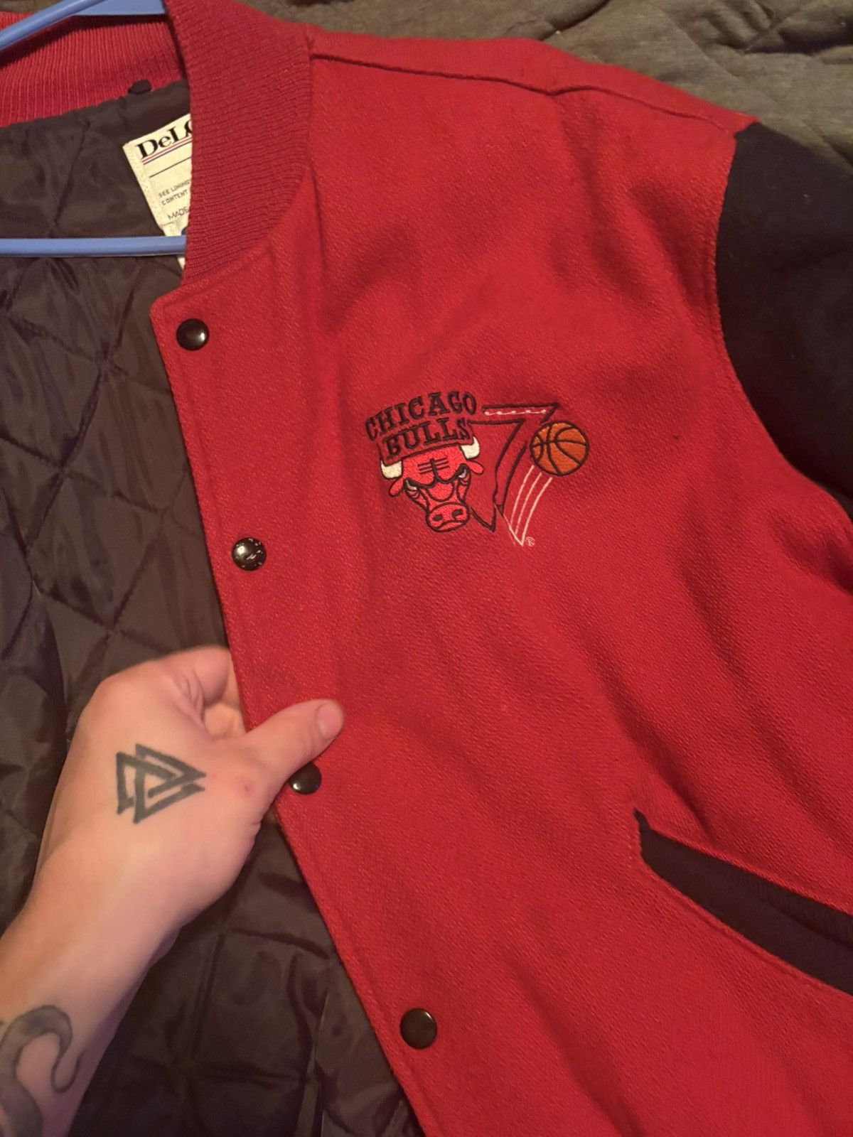NBA Vintage chicago bull jacket Size US XL / EU 56 / 4 - 1 Thumbnail