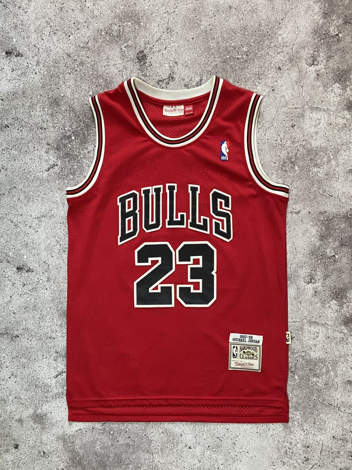Mitchell & Ness 💥Chicago Bulls Michael Jordan #23 NBA Jersey tee‼️ Size US M / EU 48-50 / 2 - 1 Thumbnail