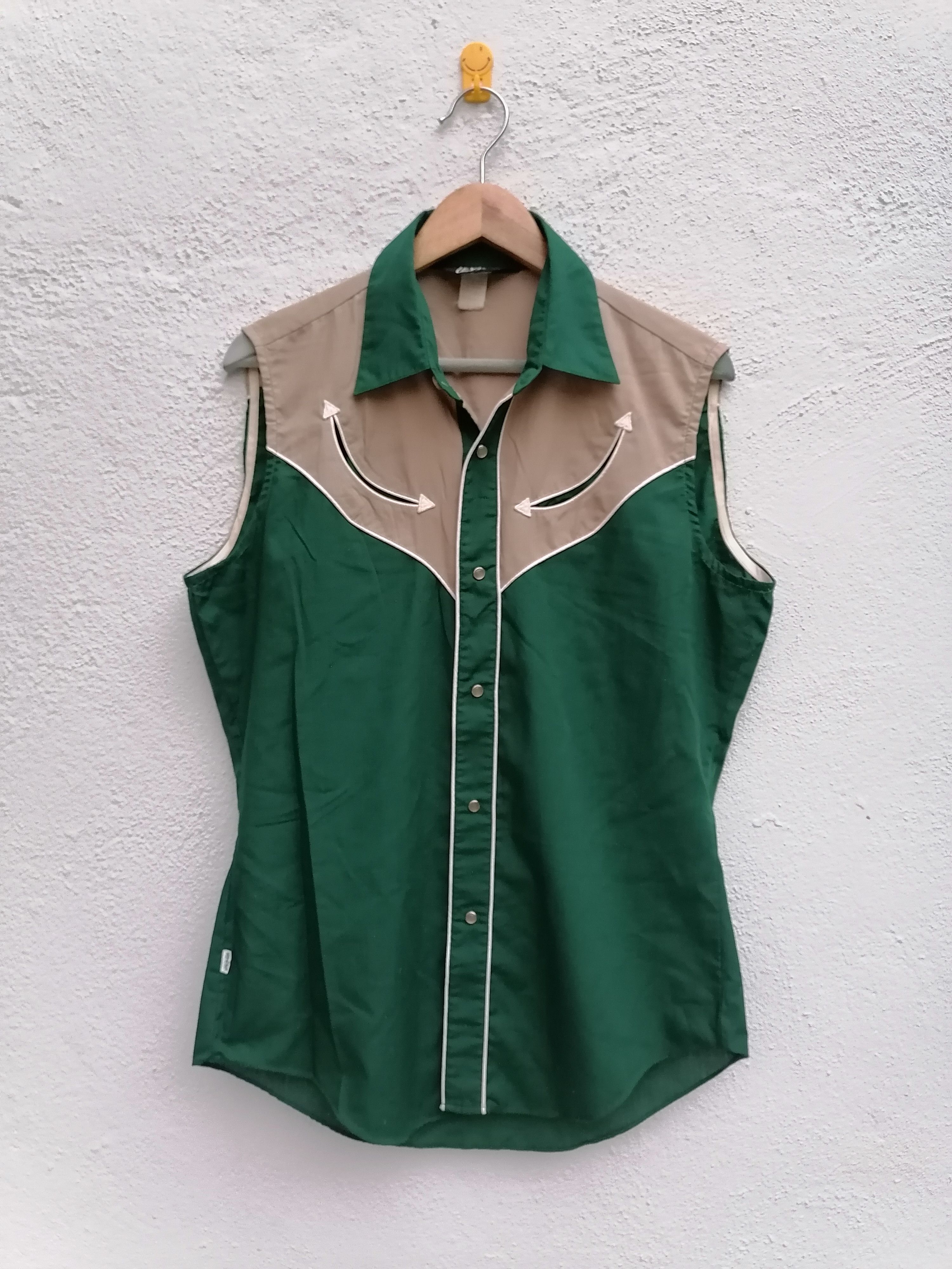 Levi's × Vintage Vintage Levi's Smiley Pocket Western Sleeveless Button Shirt Size US M / EU 48-50 / 2 - 3 Thumbnail