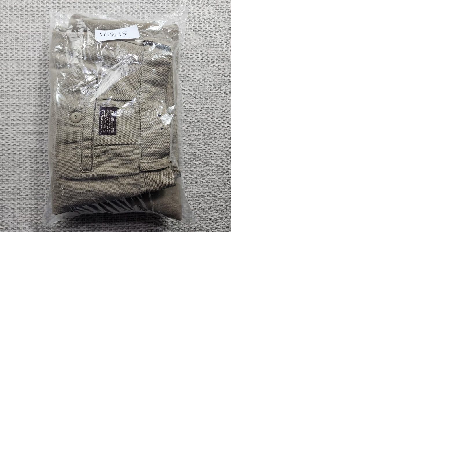 Bugle Boy VINTAGE Bugle Boy Pants Mens 36M Khaki Pleated Chino Slacks Cuffed Hem 65% Polyester 35% Cotton Beig e Size US 36 / EU 52 - 9 Thumbnail